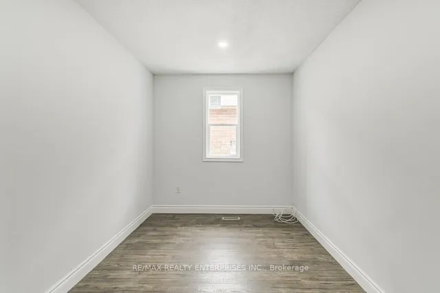 Additional property image - 36 Mapleshade Dr