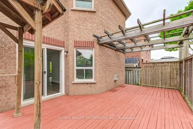 Additional property image - 36 Mapleshade Dr