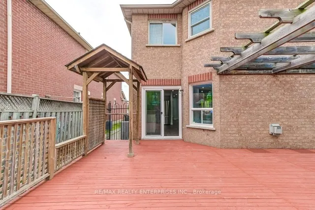 Additional property image - 36 Mapleshade Dr