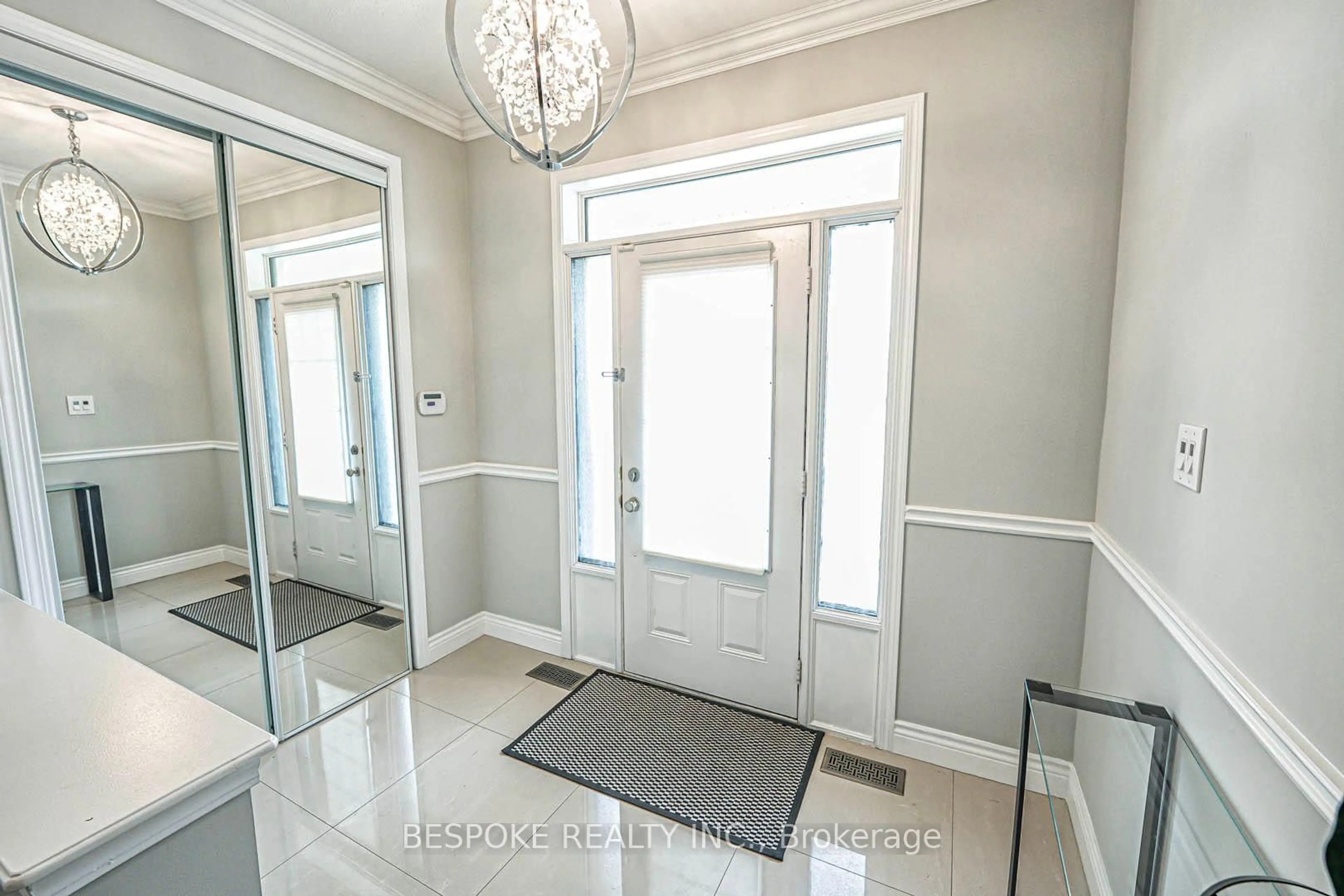 Indoor entryway for 13 Miracle Tr, Brampton Ontario L7A 0Y3