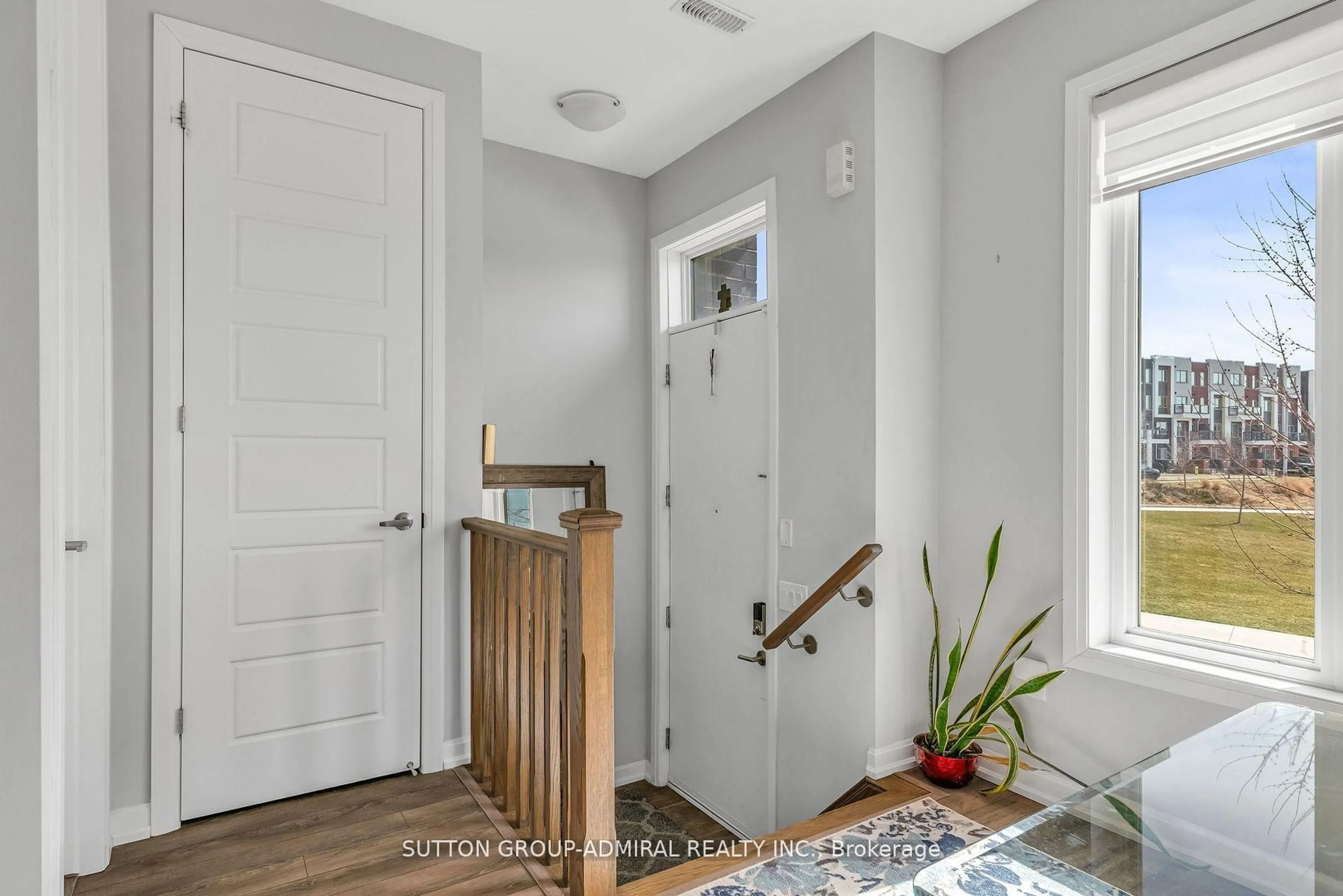 Indoor entryway for 110 Frederick Tisdale Dr #1, Toronto Ontario M3K 0A8