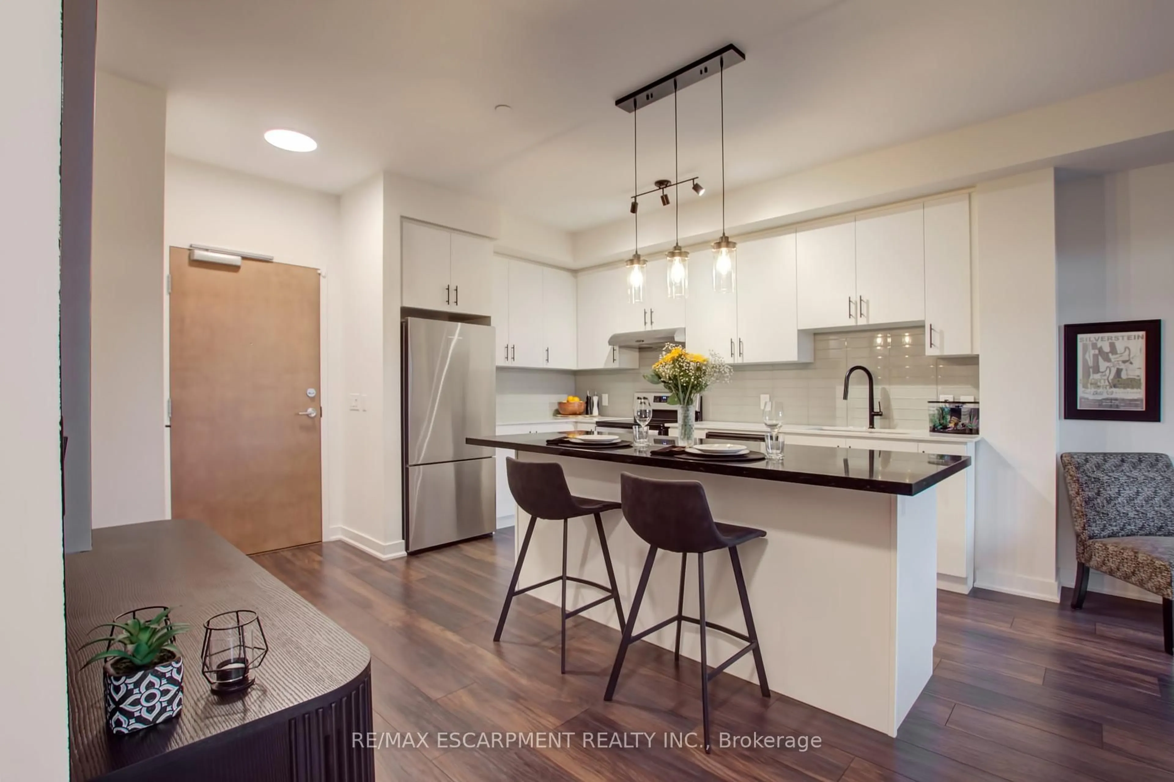 Open concept kitchen, unknown for 320 Plains Rd #414, Burlington Ontario L7T 0C1