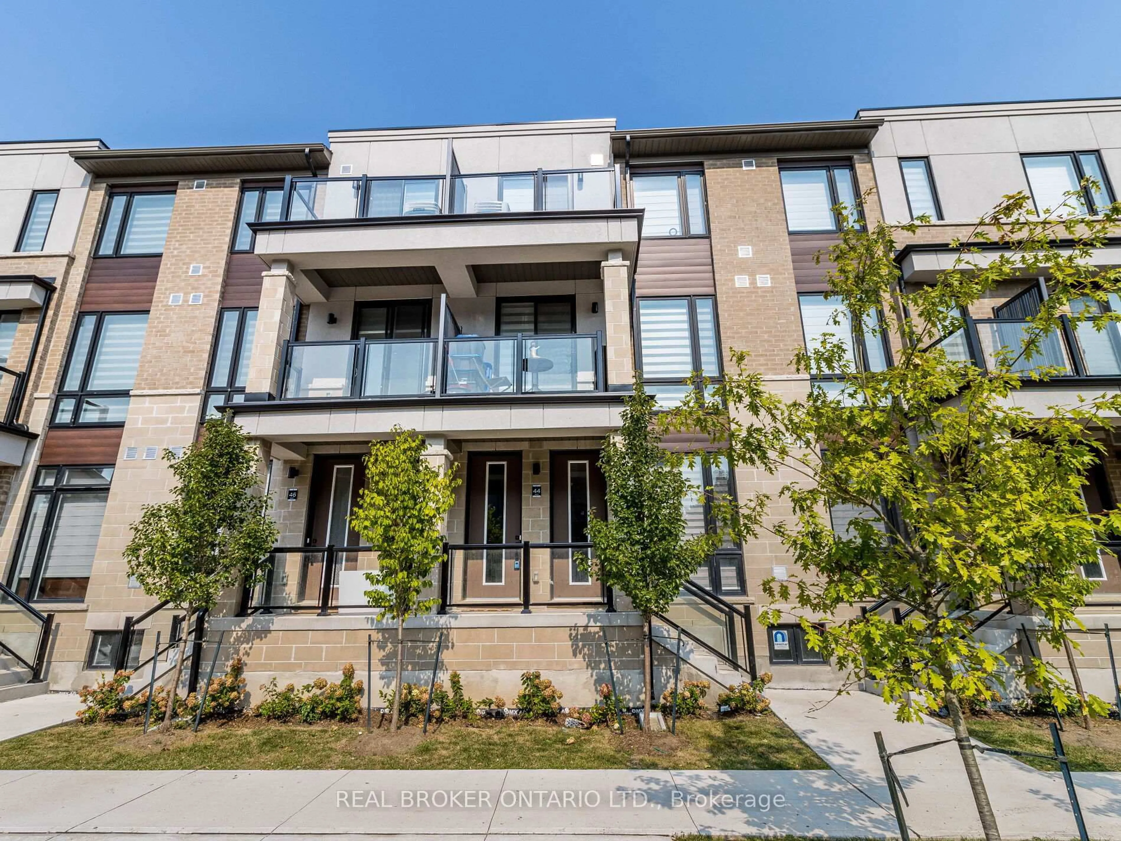 Home with brick exterior material, street for 45 Knotsberry Circ #43, Brampton Ontario L6Y 6G1