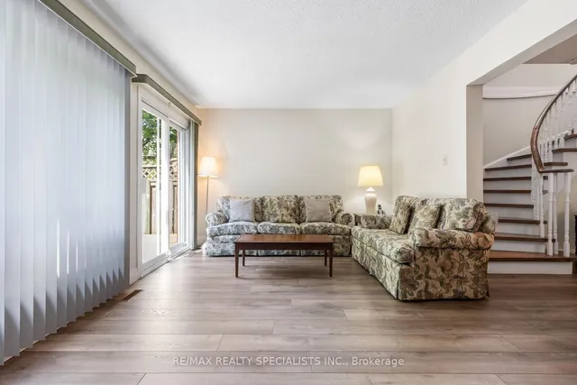 Additional property image - 826 Constellation Dr