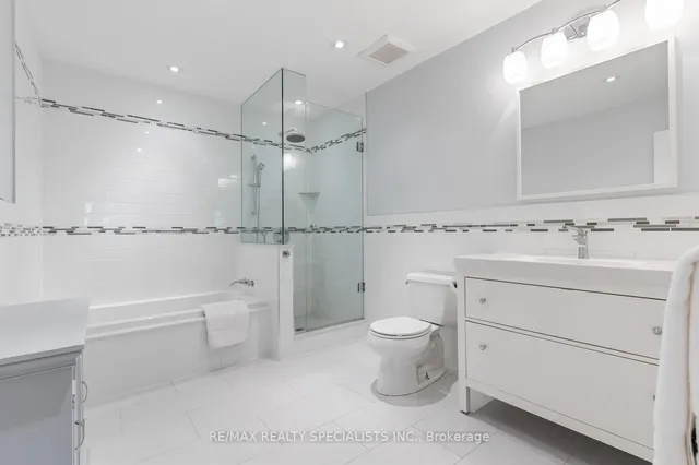 Additional property image - 826 Constellation Dr