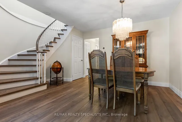 Additional property image - 826 Constellation Dr