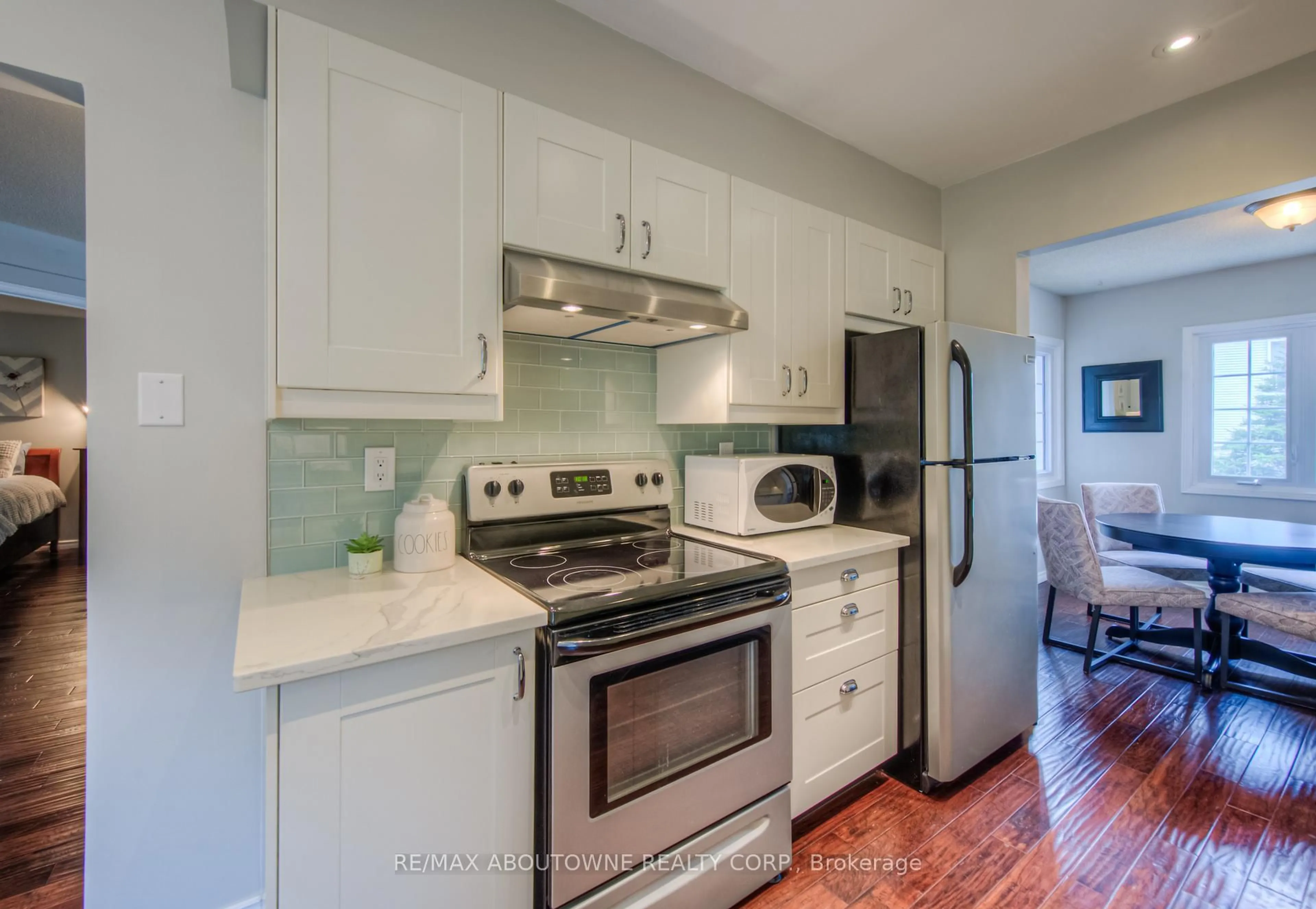 Unknown for 2110 Cleaver Ave #245, Burlington Ontario L7M 3Z3