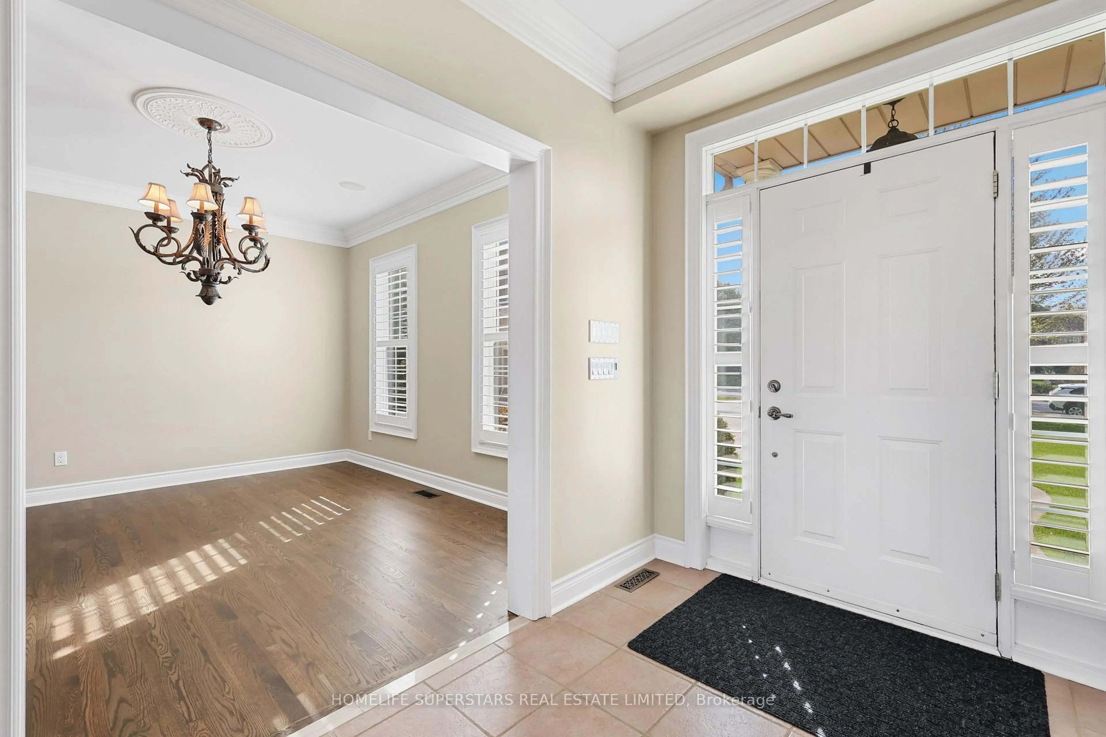 Indoor entryway for 11230 Rutledge Way, Milton Ontario L0P 1B0