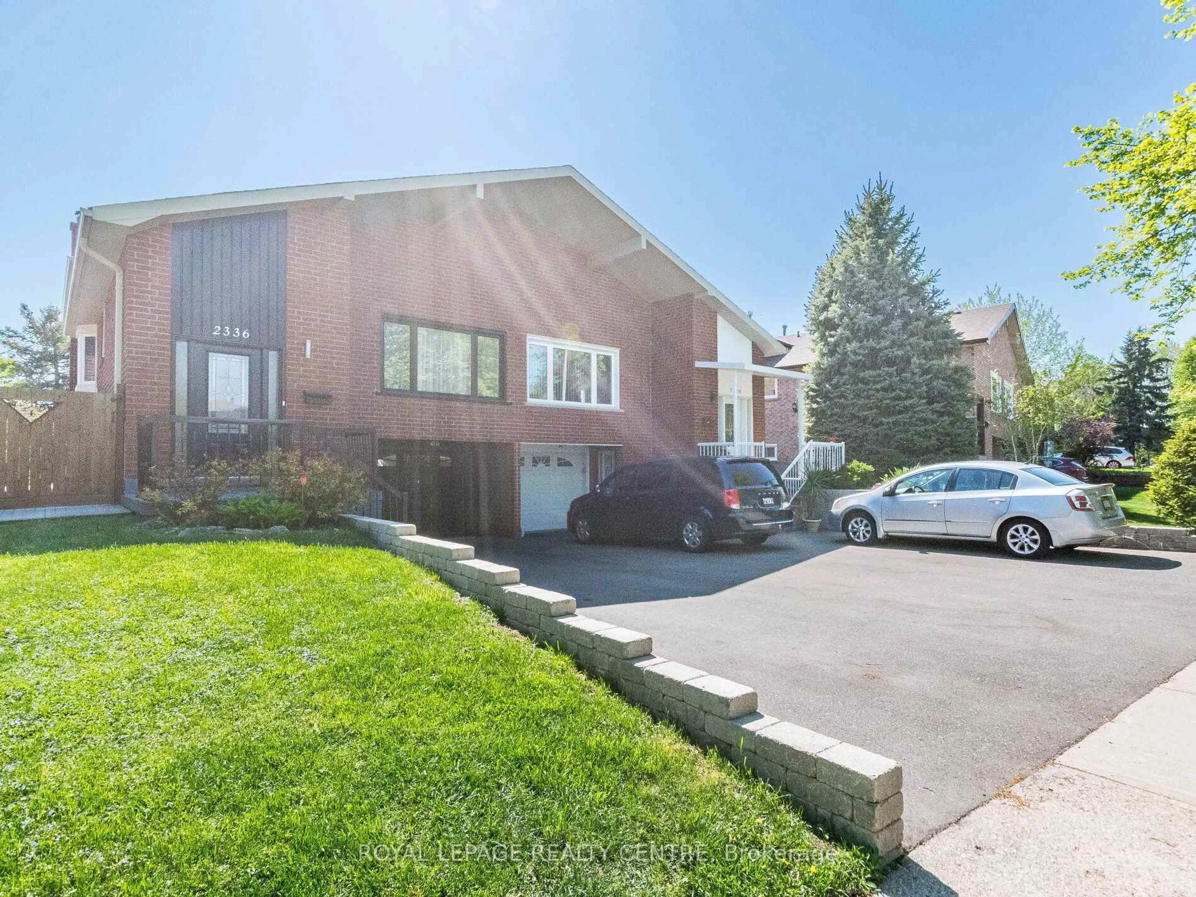 Patio, street for 2336 Chilsworthy Ave, Mississauga Ontario L5B 2R1
