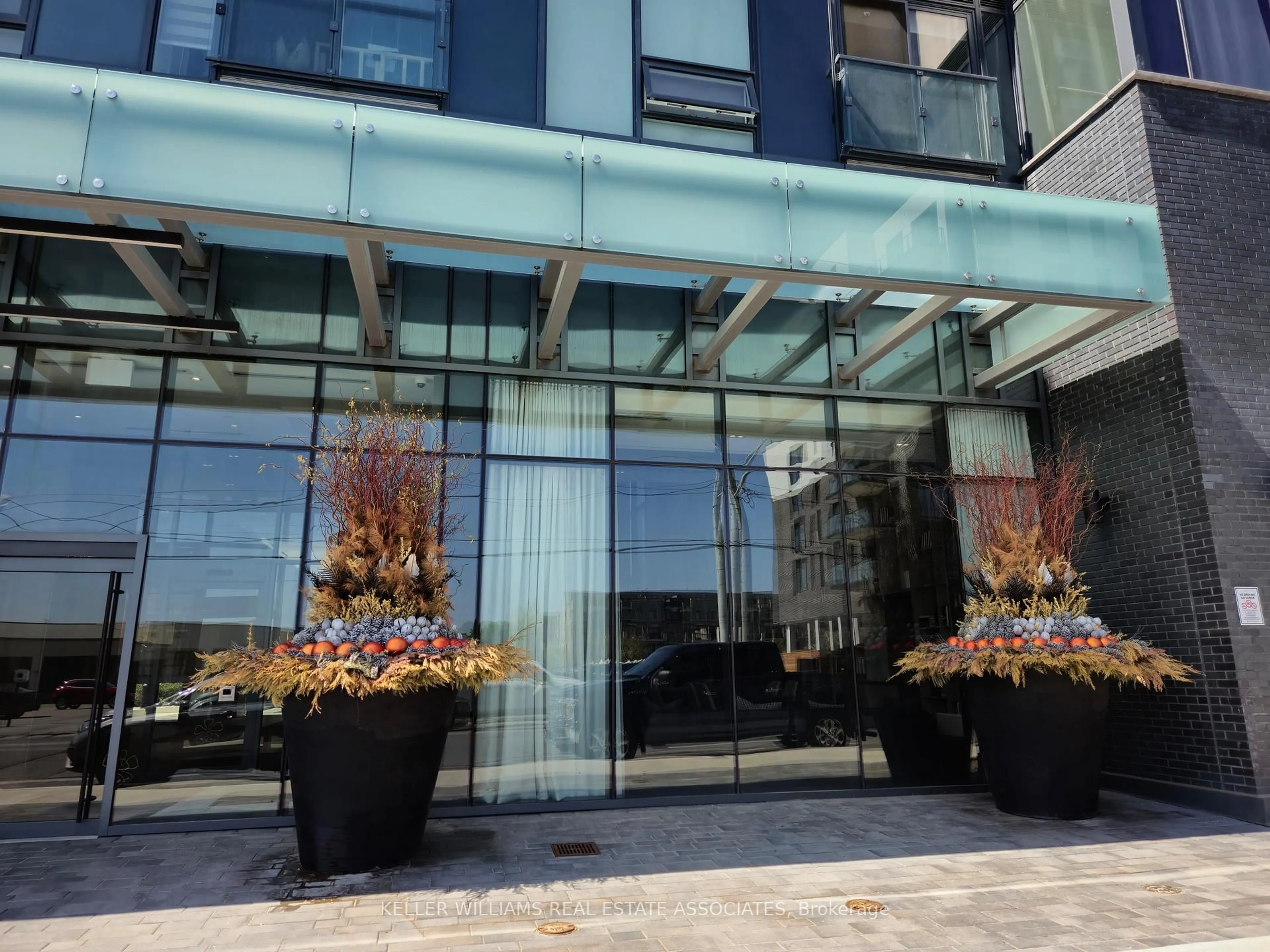 Unknown for 2450 Old Bronte Rd #204, Oakville Ontario L6M 4J2