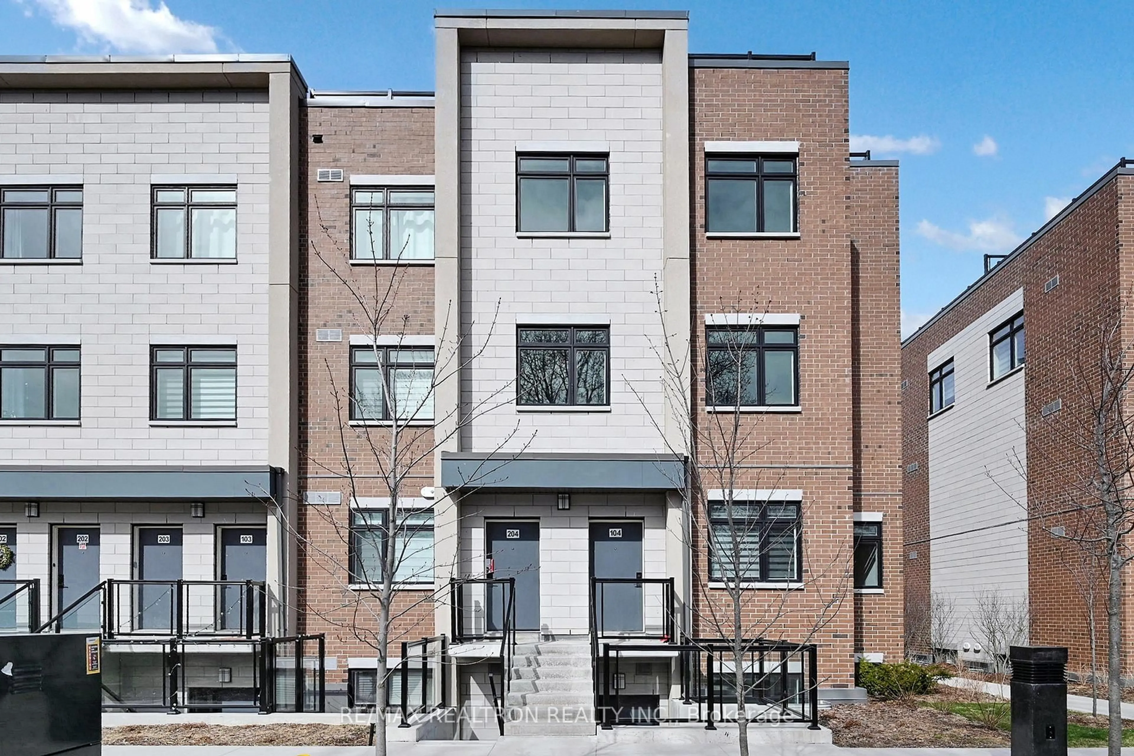 Home with brick exterior material, street for 1115 Douglas McCurdy Comm St, Mississauga Ontario L5G 0C6