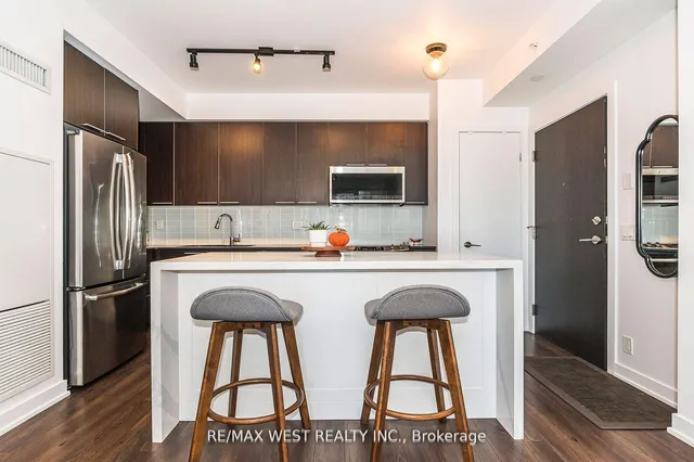 Additional property image - 10 Park Lawn Rd Unit 1705