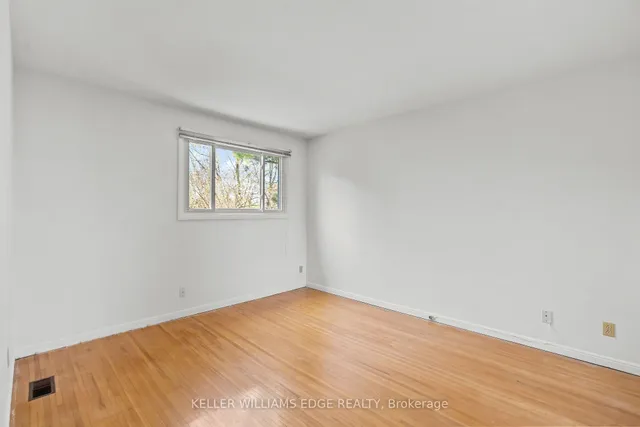 Additional property image - 123 Lynn Crt