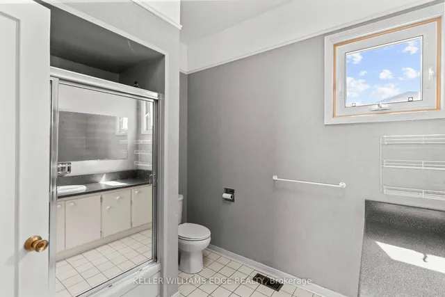 Additional property image - 123 Lynn Crt