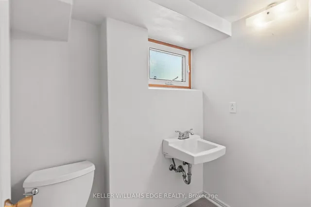 Additional property image - 123 Lynn Crt