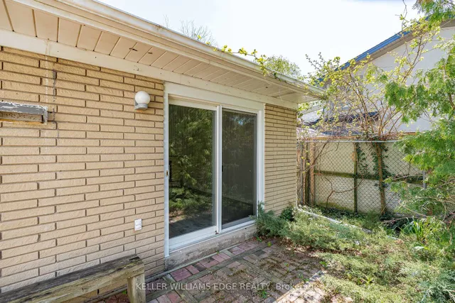Additional property image - 123 Lynn Crt