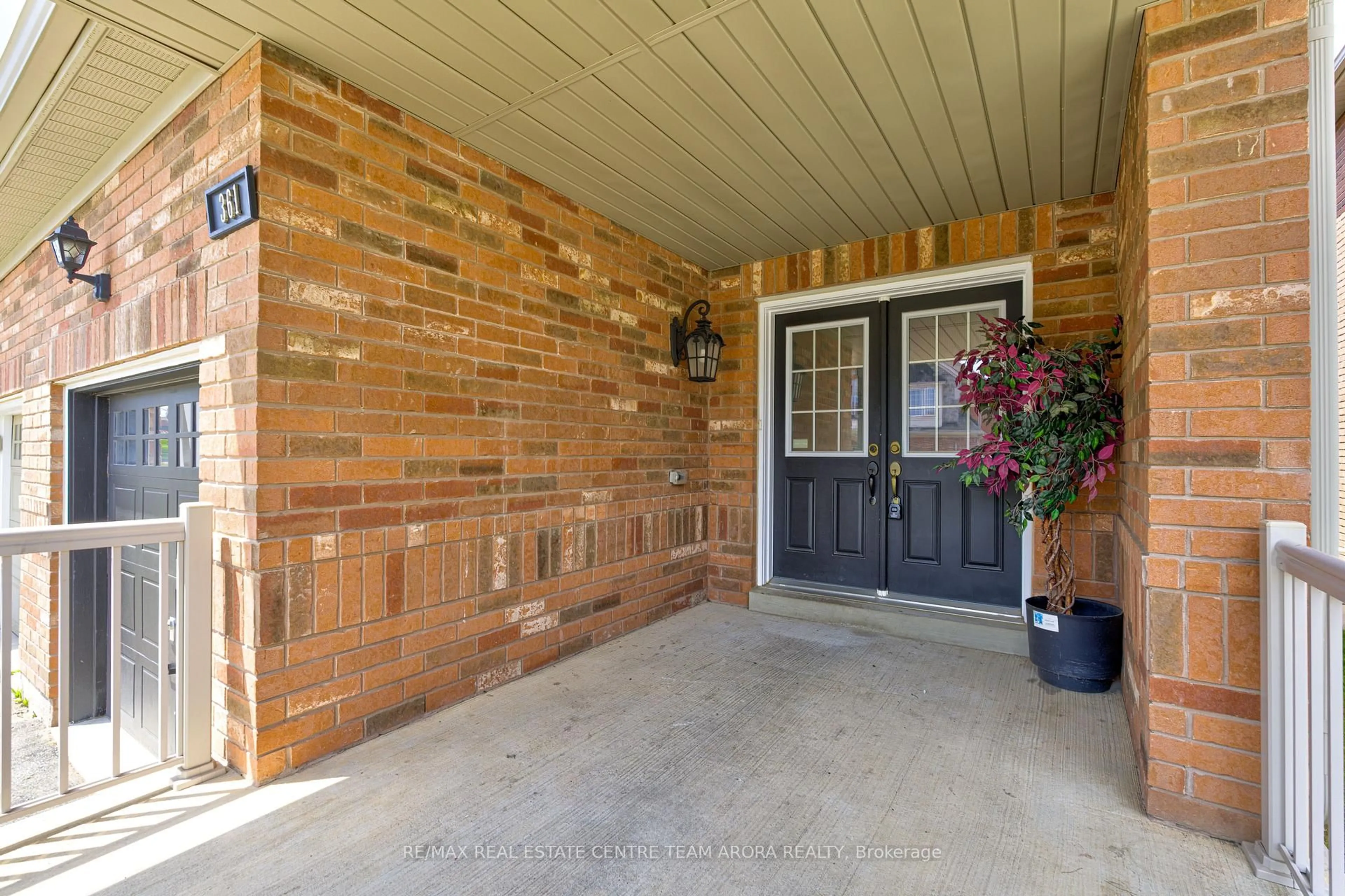 Indoor entryway for 361 Cedric Terr, Milton Ontario L9T 8P3