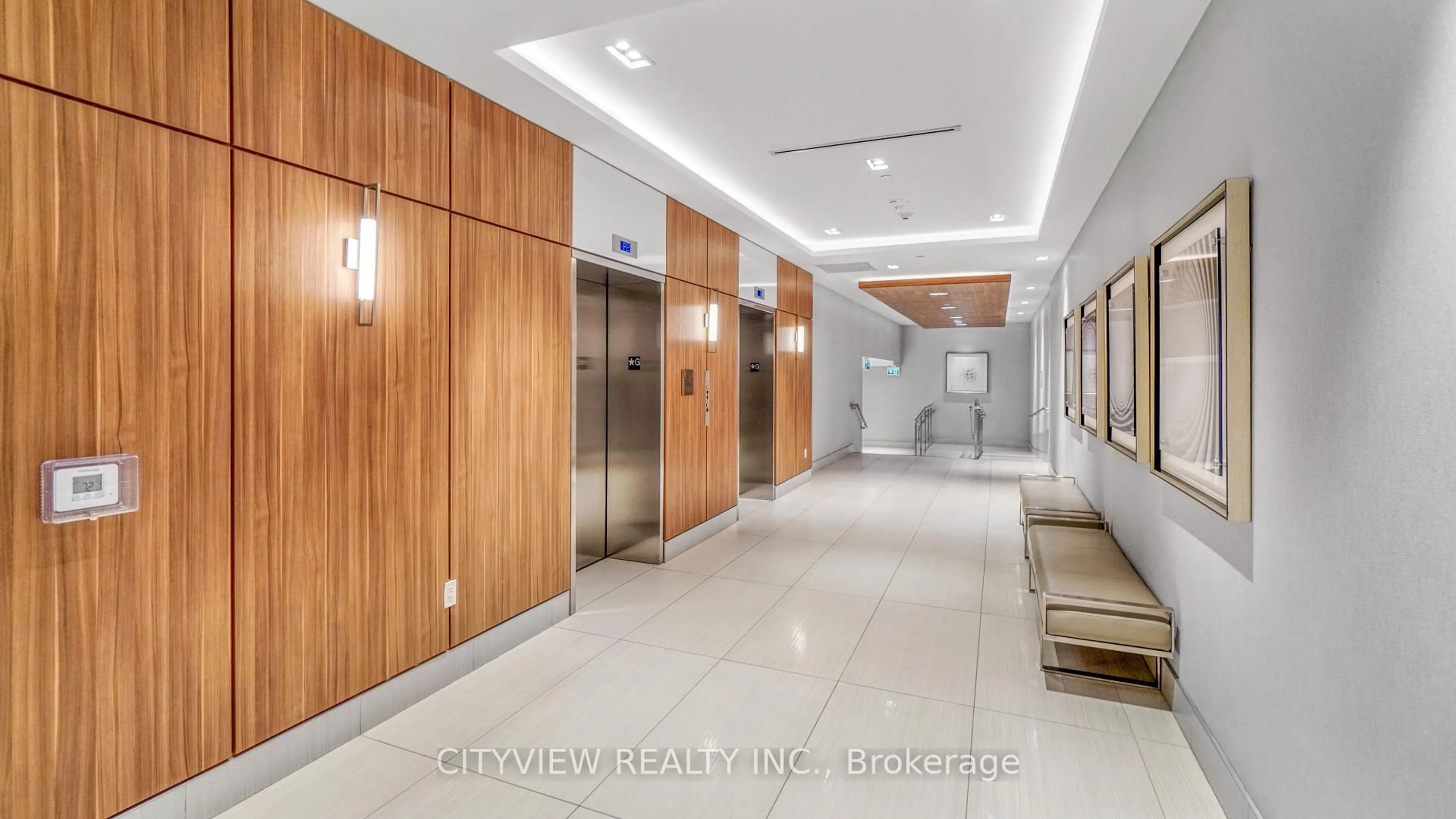 Indoor foyer for 20 Shore Breeze Dr #3208, Toronto Ontario M8V 0C7