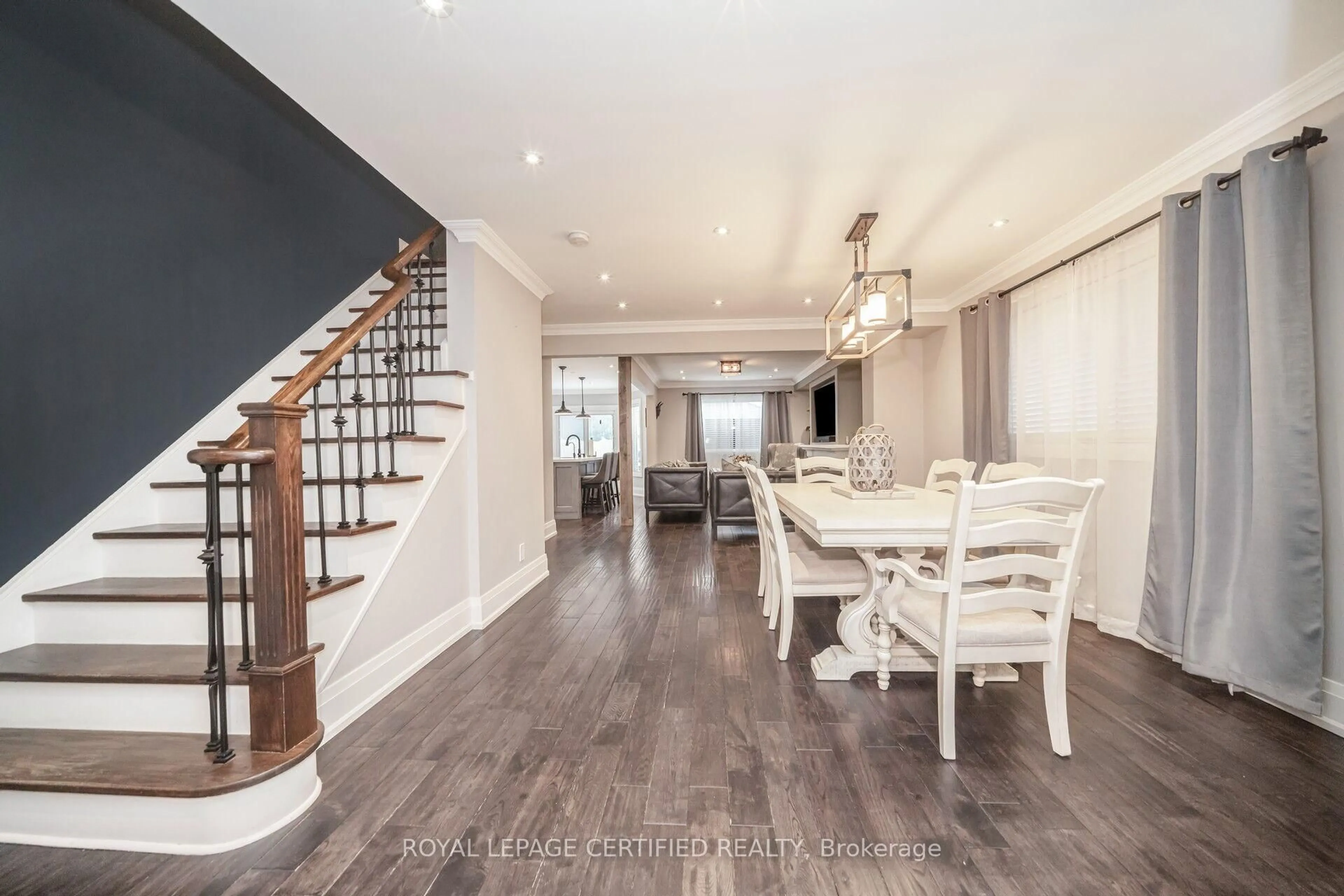 Dining room, wood/laminate floor for 73 Headwater Rd, Caledon Ontario L7E 2W4