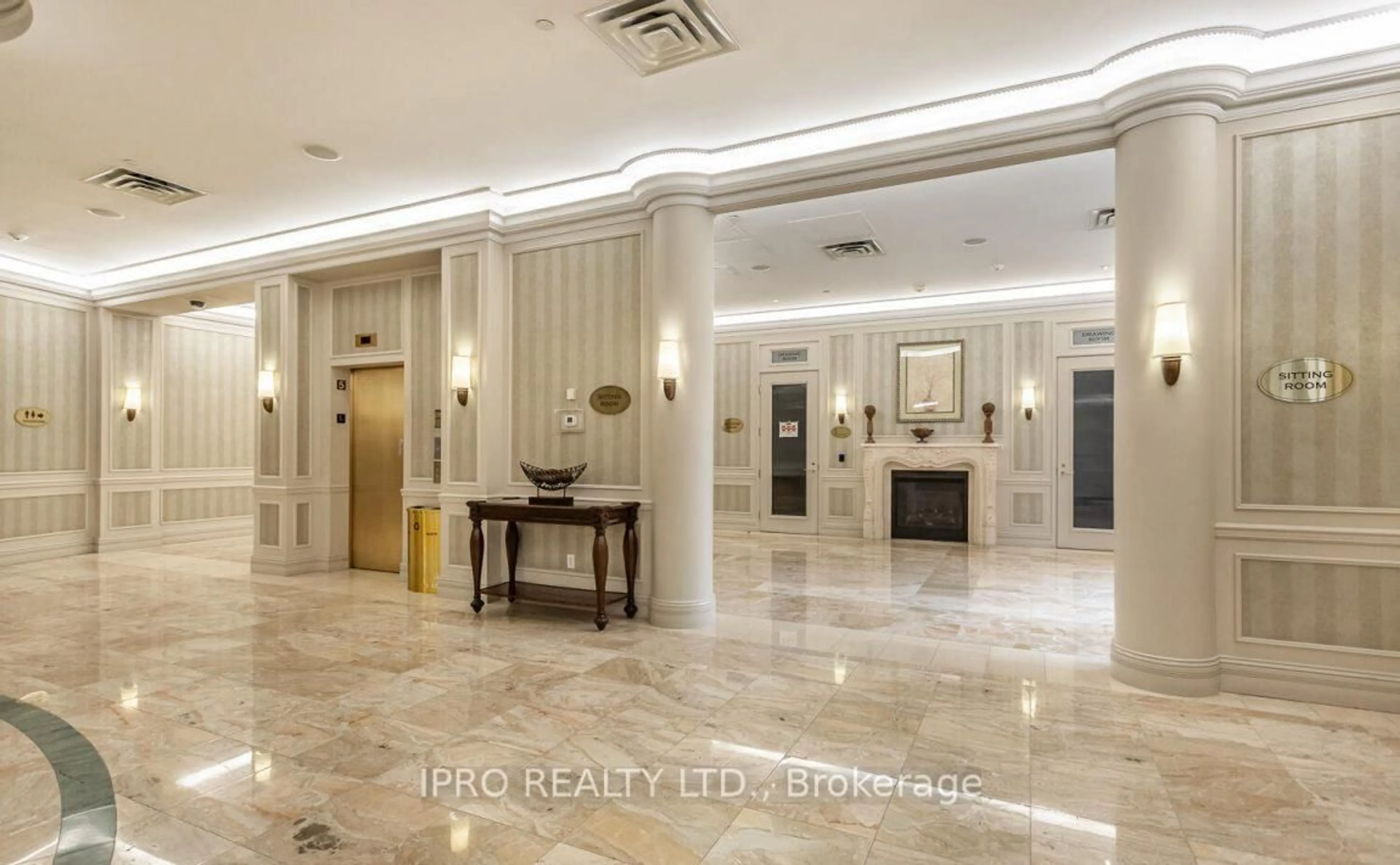 Lobby for 25 Kingsbridge Garden #1919, Mississauga Ontario L5R 4B1