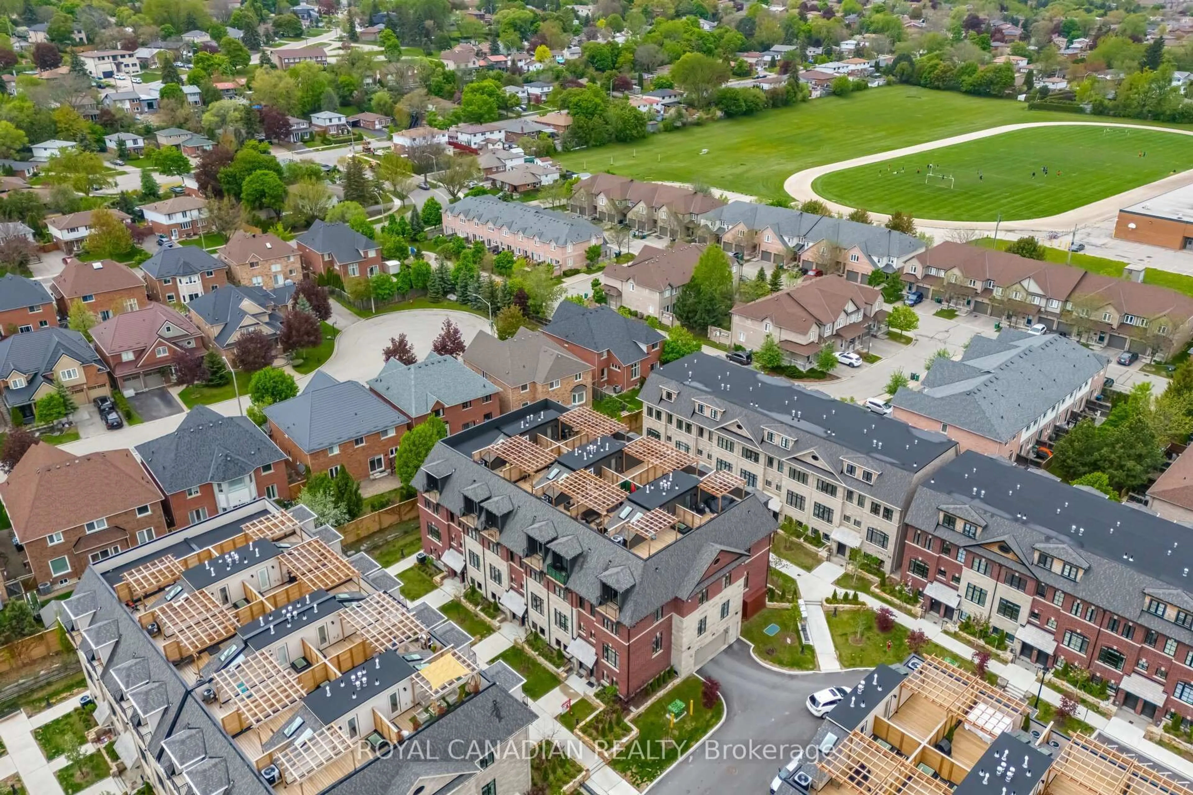 A pic from outside/outdoor area/front of a property/back of a property/a pic from drone, street for 50 Lunar Cres #156, Mississauga Ontario L5M 2R4