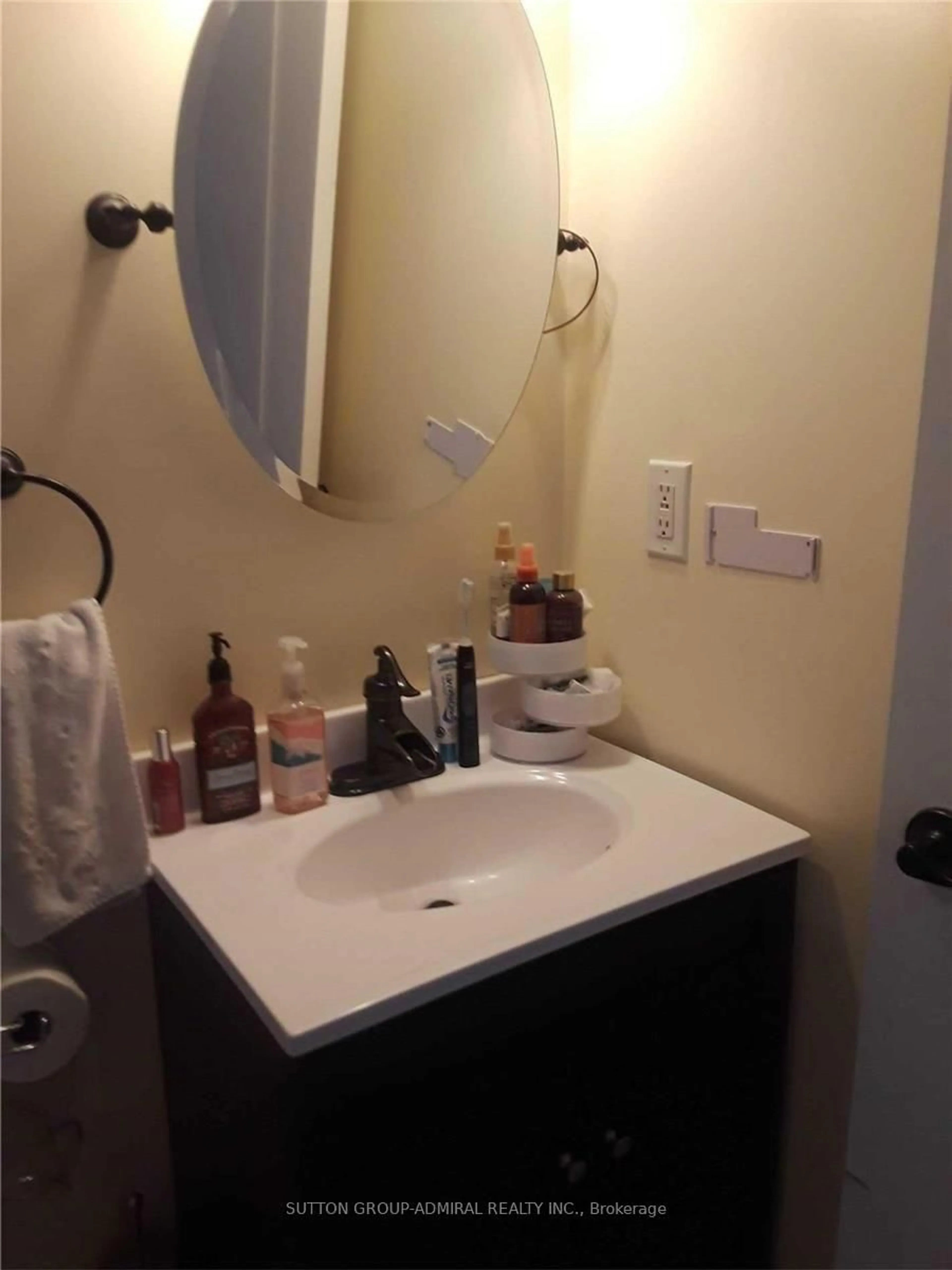 A pic of a room for 2088 Lawrence Ave #1103, Toronto Ontario M9N 3Z9