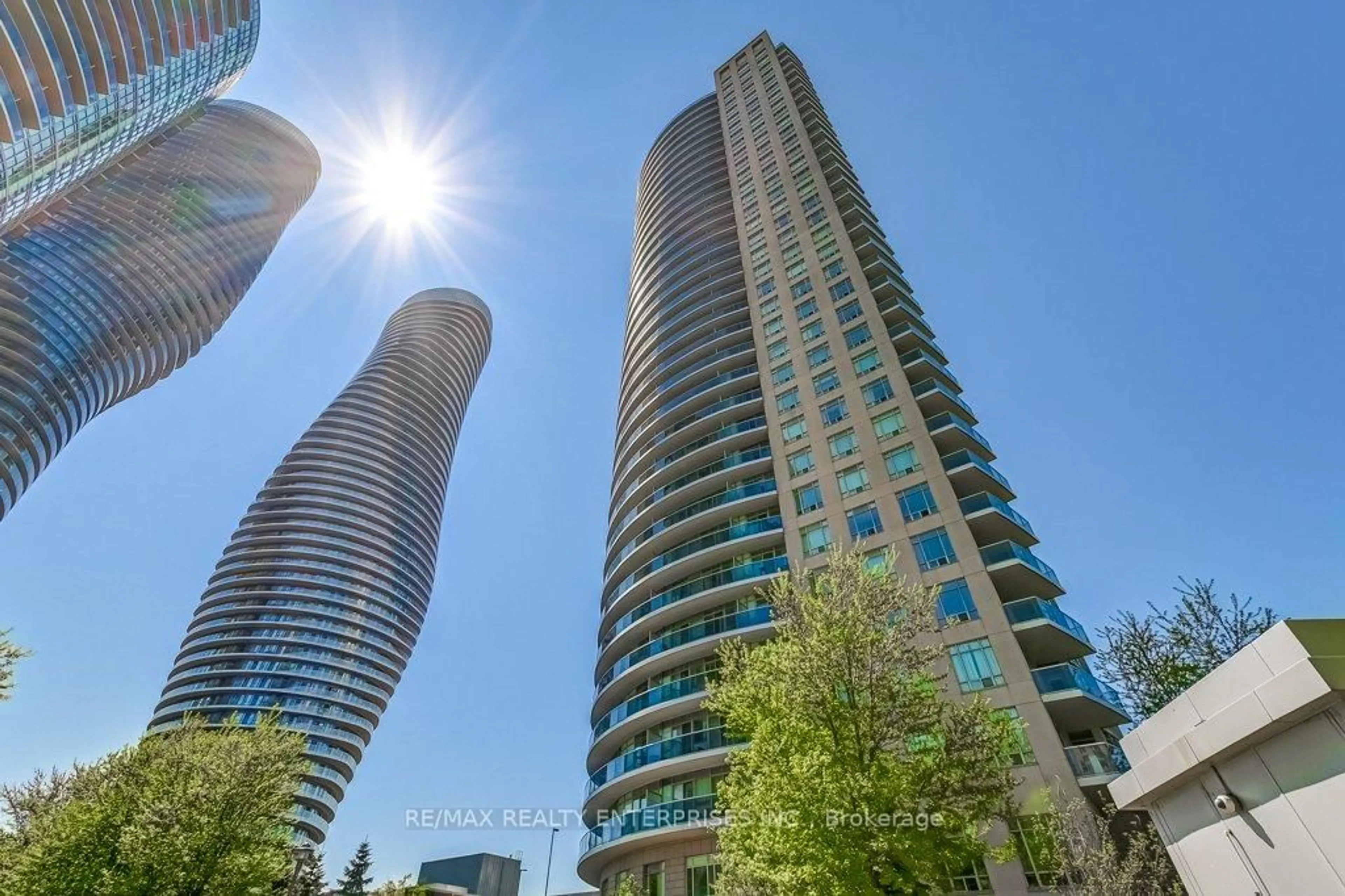 A pic from outside/outdoor area/front of a property/back of a property/a pic from drone, city buildings view from balcony for 80 Absolute Ave #911, Mississauga Ontario L4Z 0A5