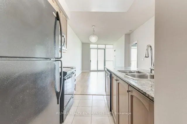 Additional property image - 80 Absolute Ave Unit 911