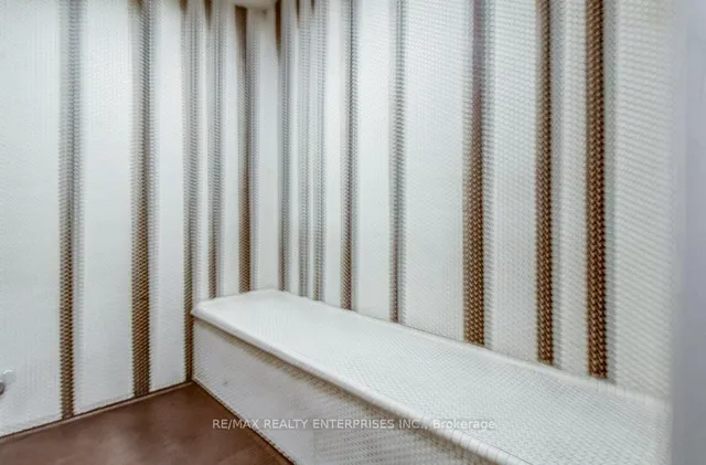 Additional property image - 80 Absolute Ave Unit 911
