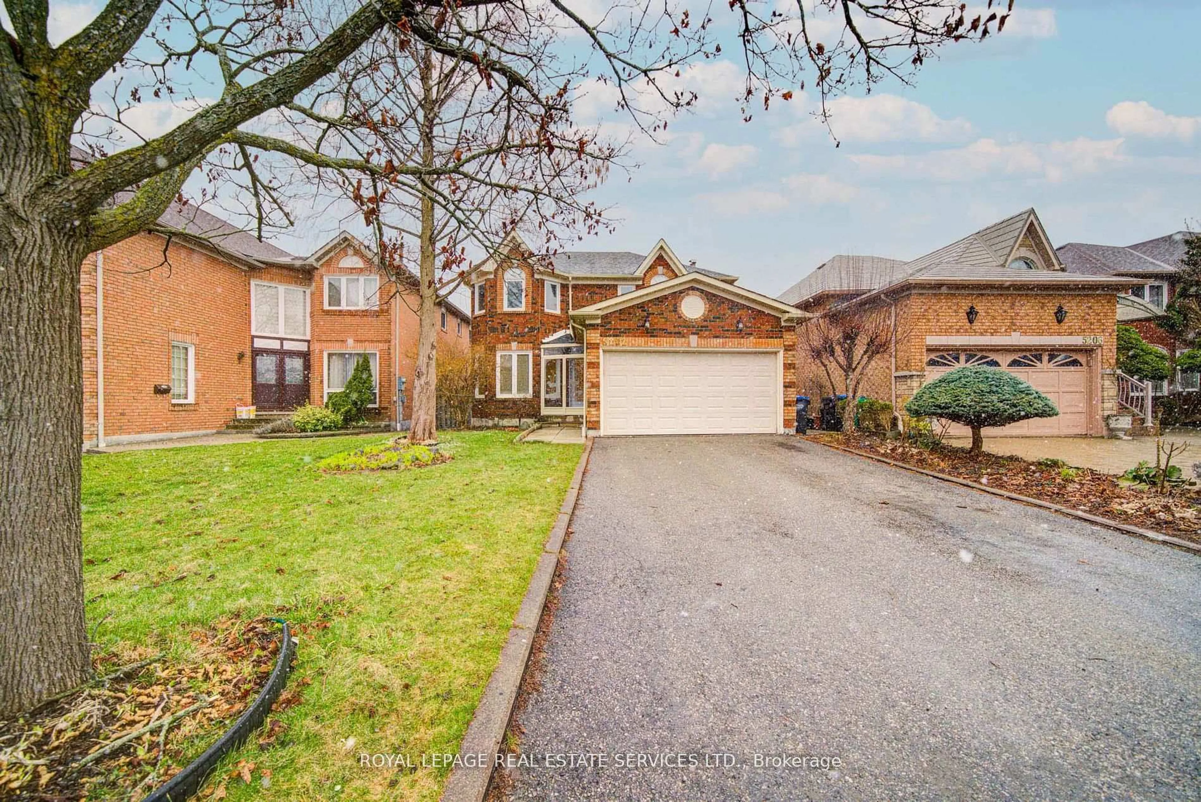 Home with brick exterior material, street for 5202 Buttermill Crt, Mississauga Ontario L5V 1S4