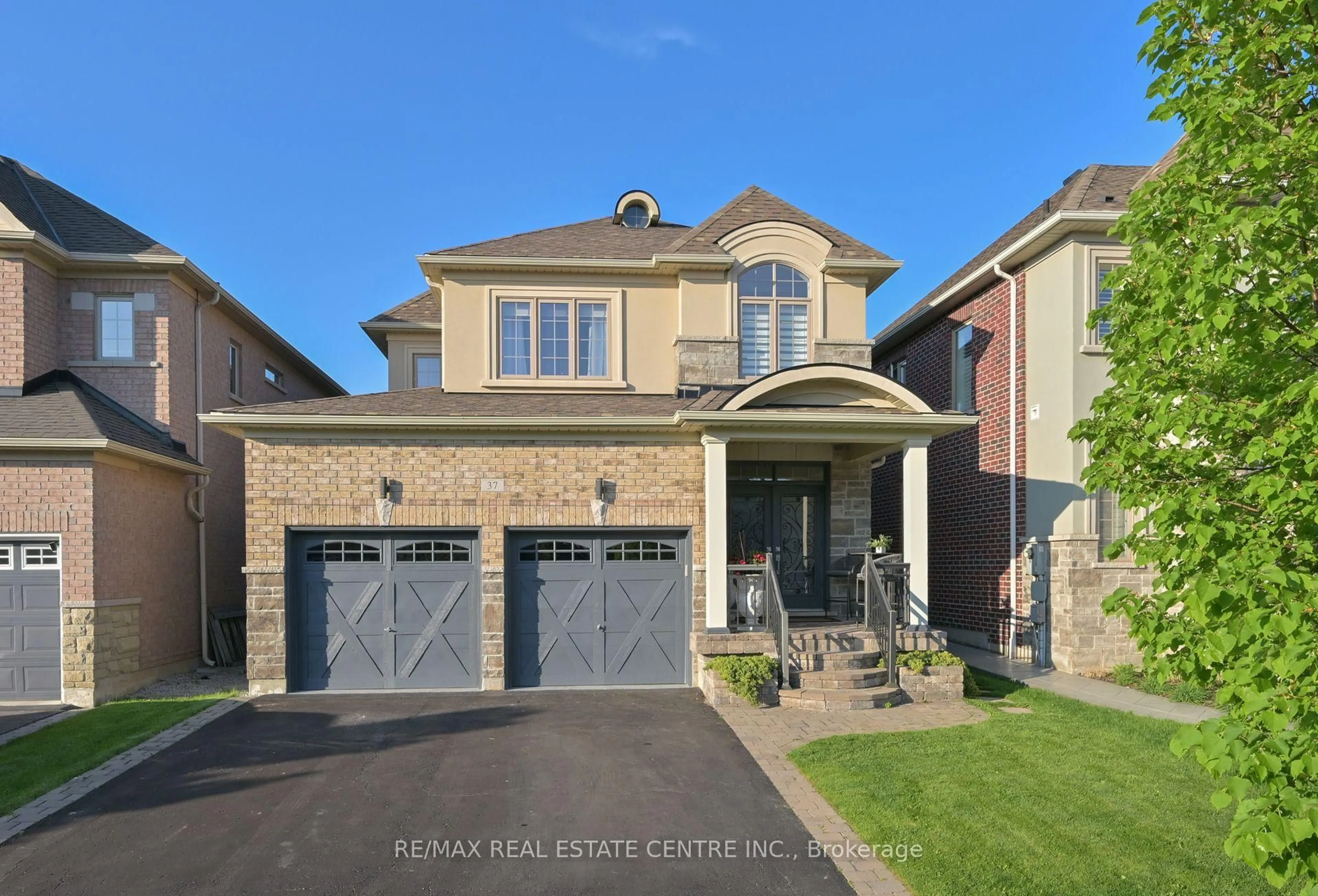 Home with brick exterior material, street for 37 Silver Pond Dr, Halton Hills Ontario L7G 0G6