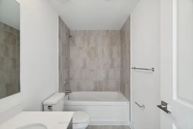 Additional property image - 4045 Hickory Dr Unit 19
