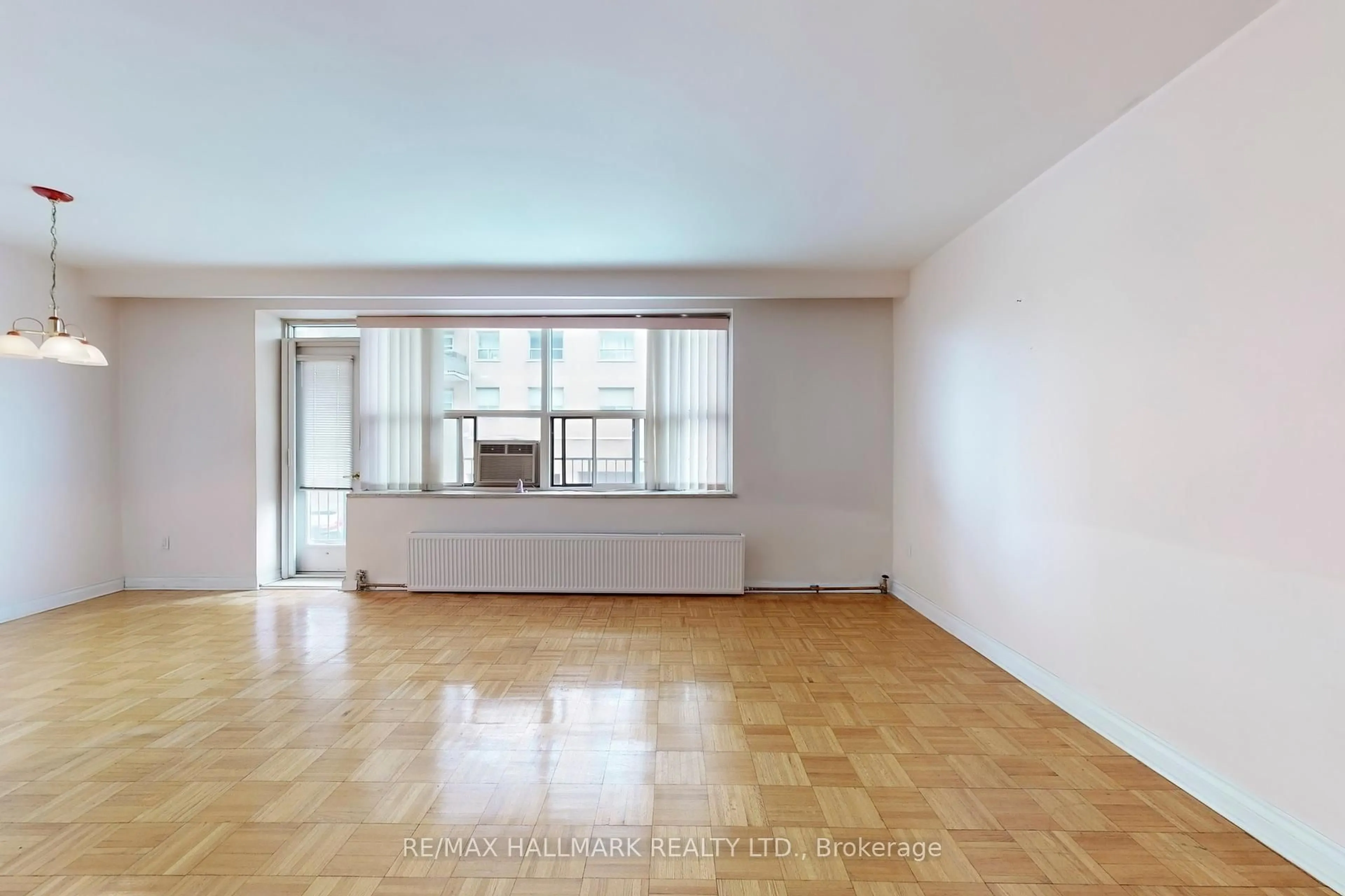 A pic of a room for 50 Gulliver Rd #203, Toronto Ontario M6M 2N2