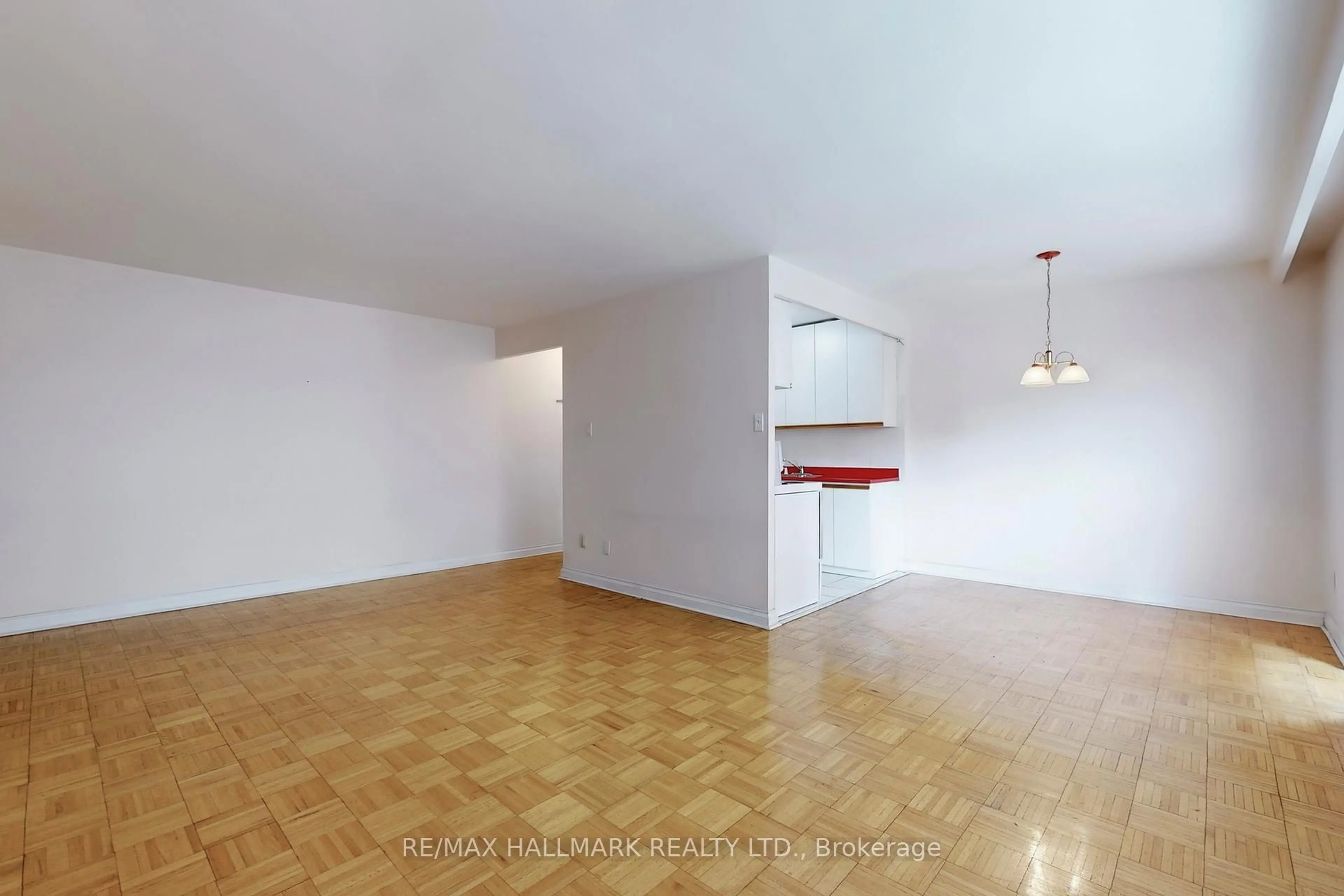 A pic of a room for 50 Gulliver Rd #203, Toronto Ontario M6M 2N2
