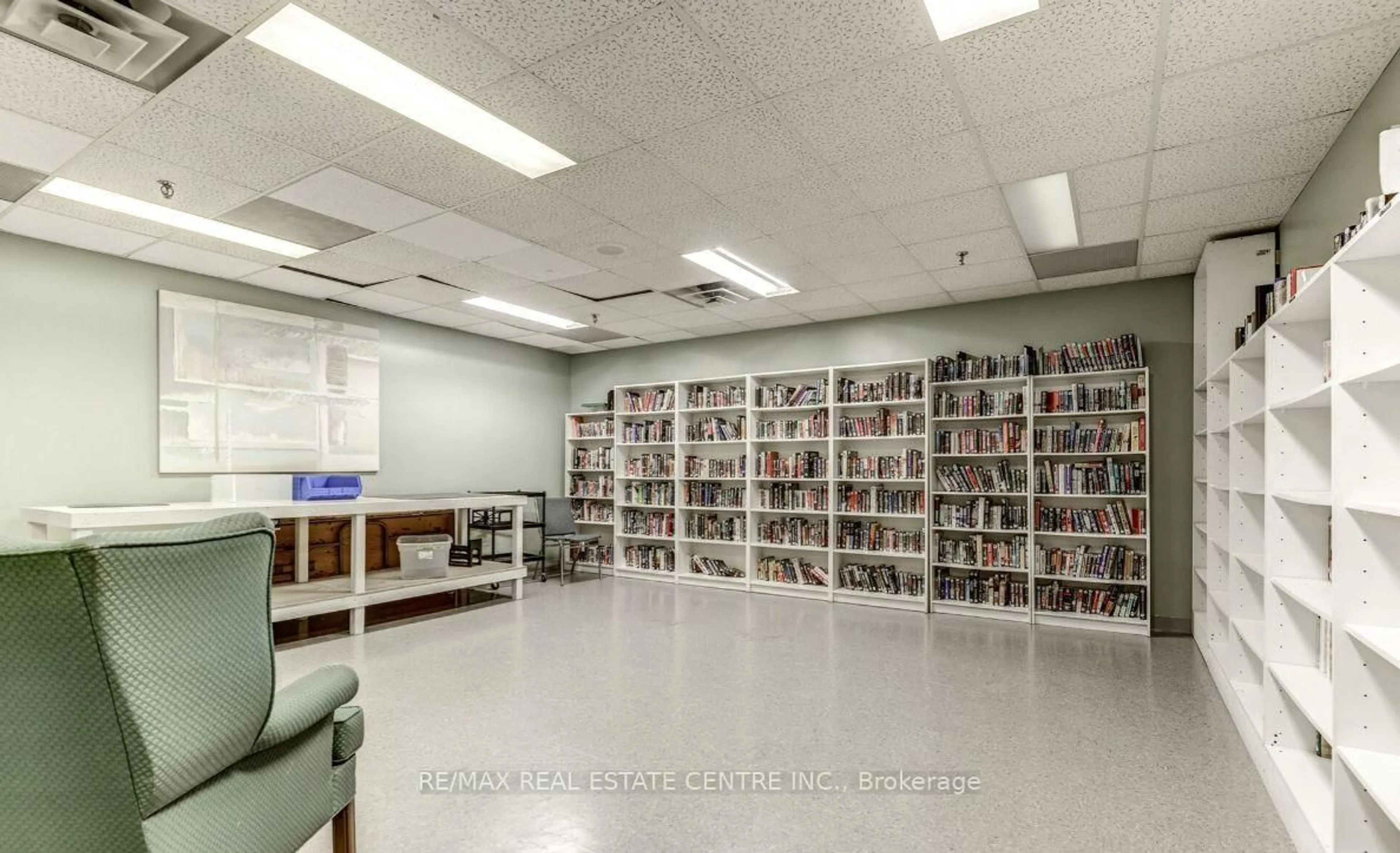 A pic of a room for 100 County Court Blvd #705, Brampton Ontario L6W 3X1