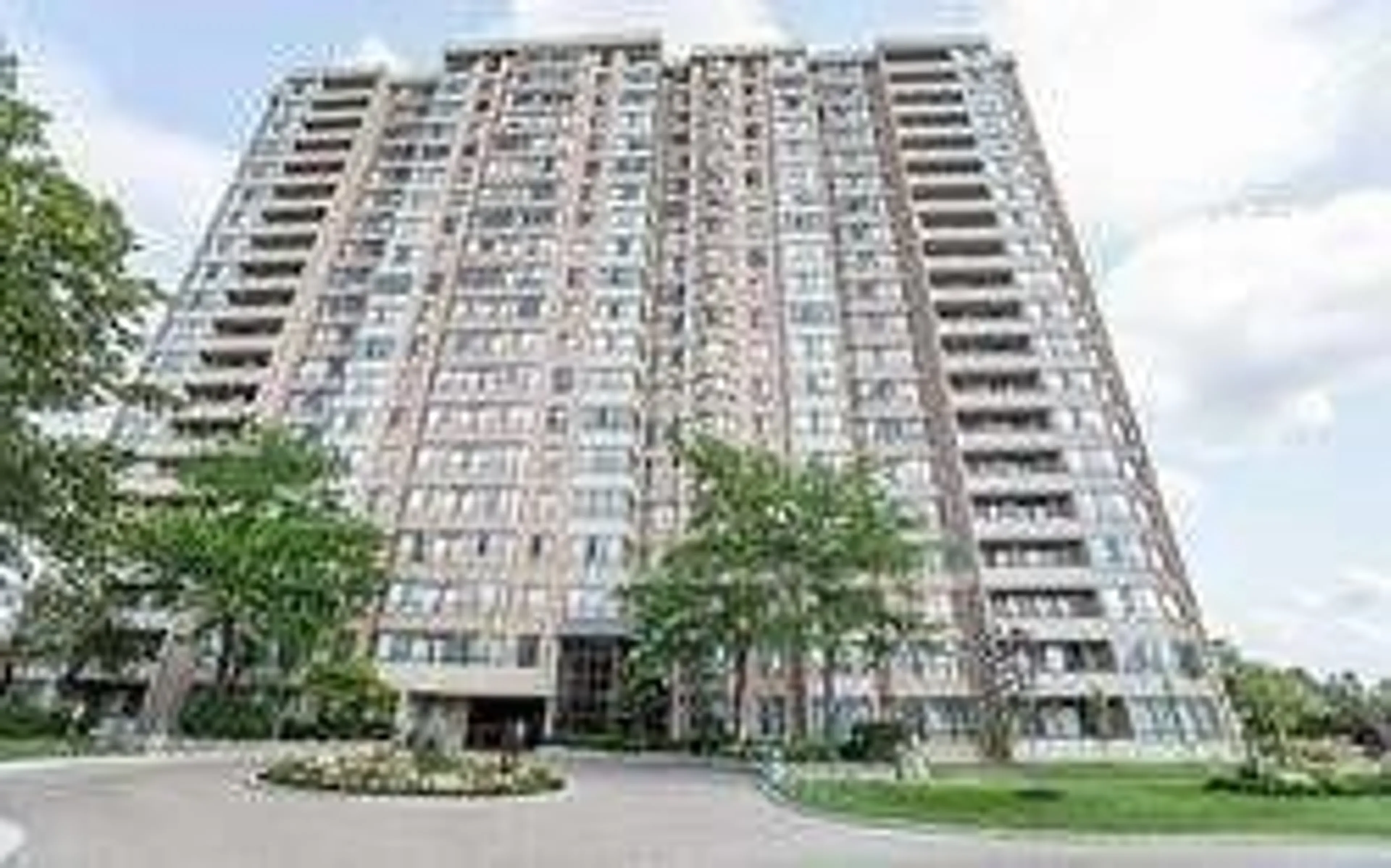 Unknown for 100 County Court Blvd #705, Brampton Ontario L6W 3X1
