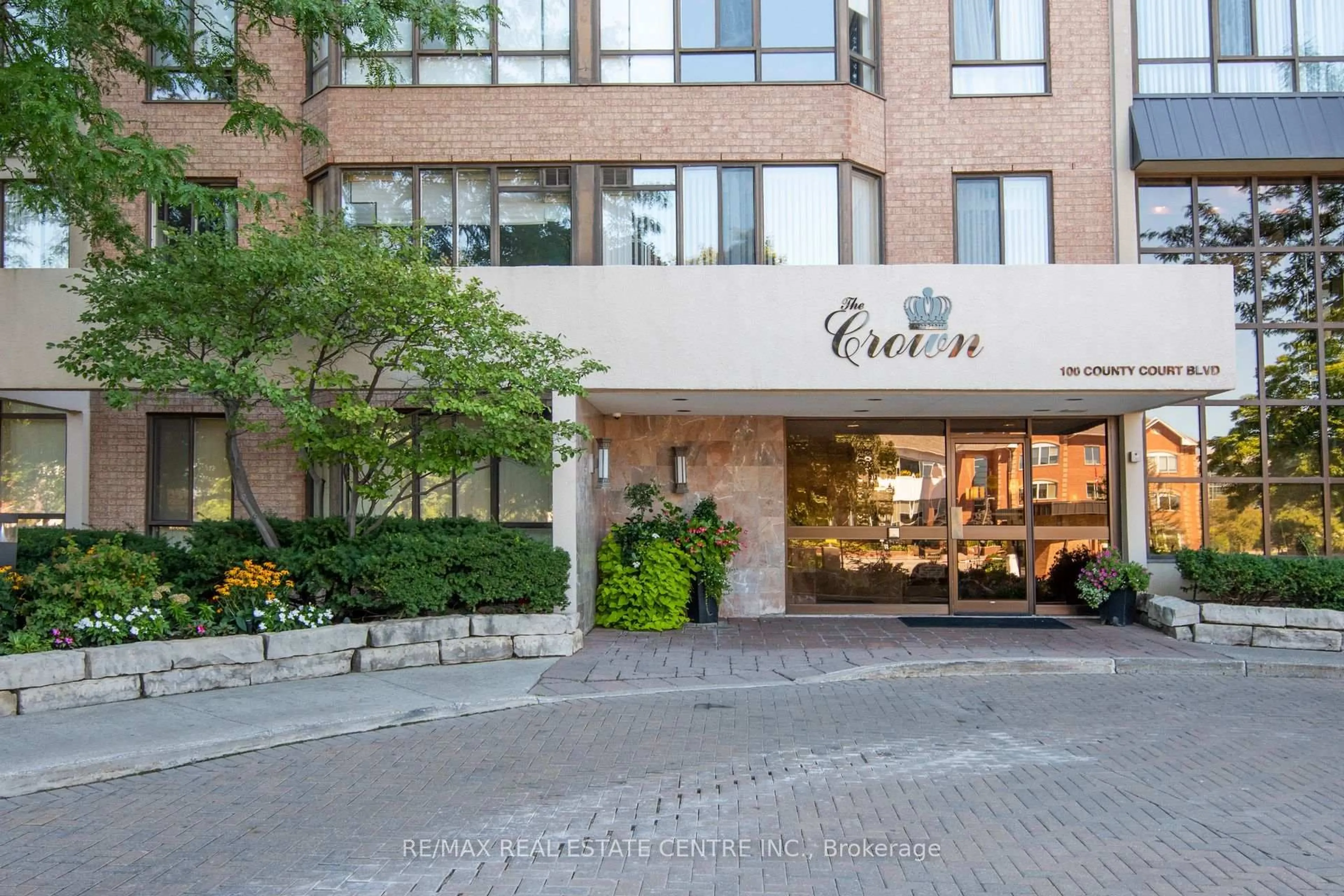 Patio, street for 100 County Court Blvd #705, Brampton Ontario L6W 3X1