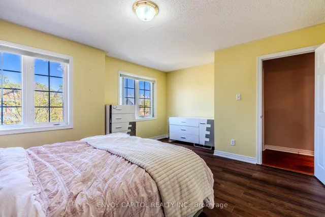 Additional property image - 6 Sparkling Pl