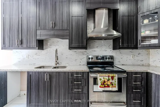 Additional property image - 6 Sparkling Pl