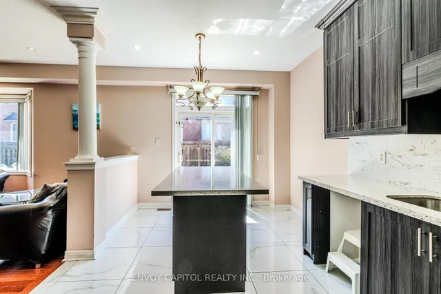 Additional property image - 6 Sparkling Pl