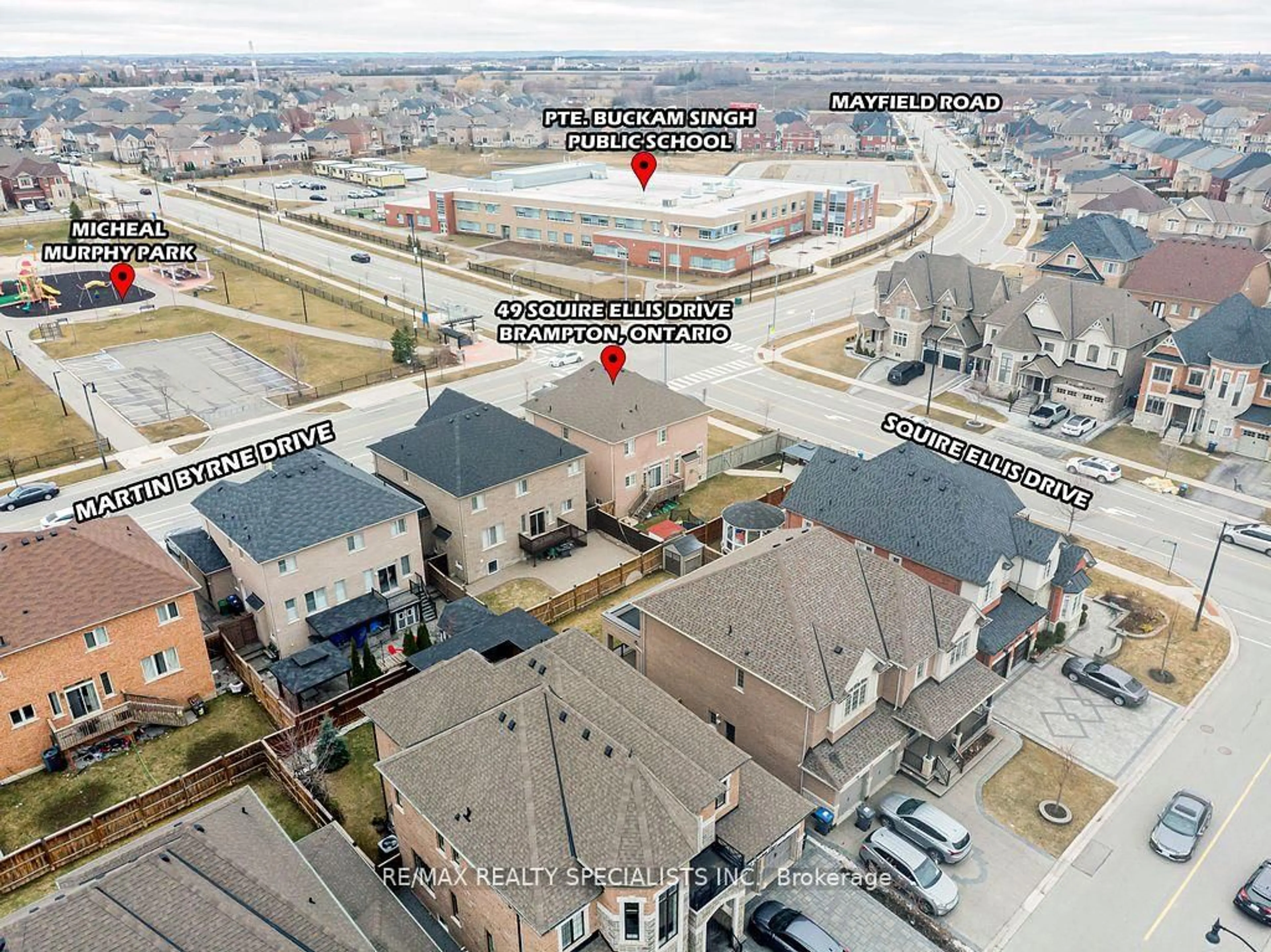 A pic from outside/outdoor area/front of a property/back of a property/a pic from drone, unknown for 49 Squire Ellis Dr, Brampton Ontario L6P 4C2