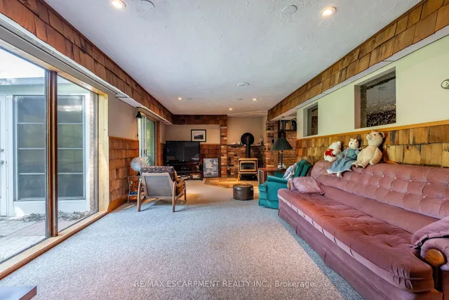 Additional property image - 1215 Derry Rd