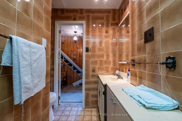 Additional property image - 1215 Derry Rd