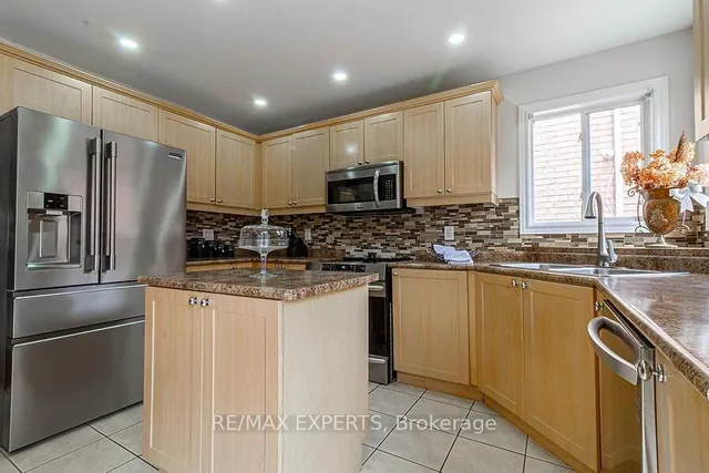 Additional property image - 19 Sandway Dr