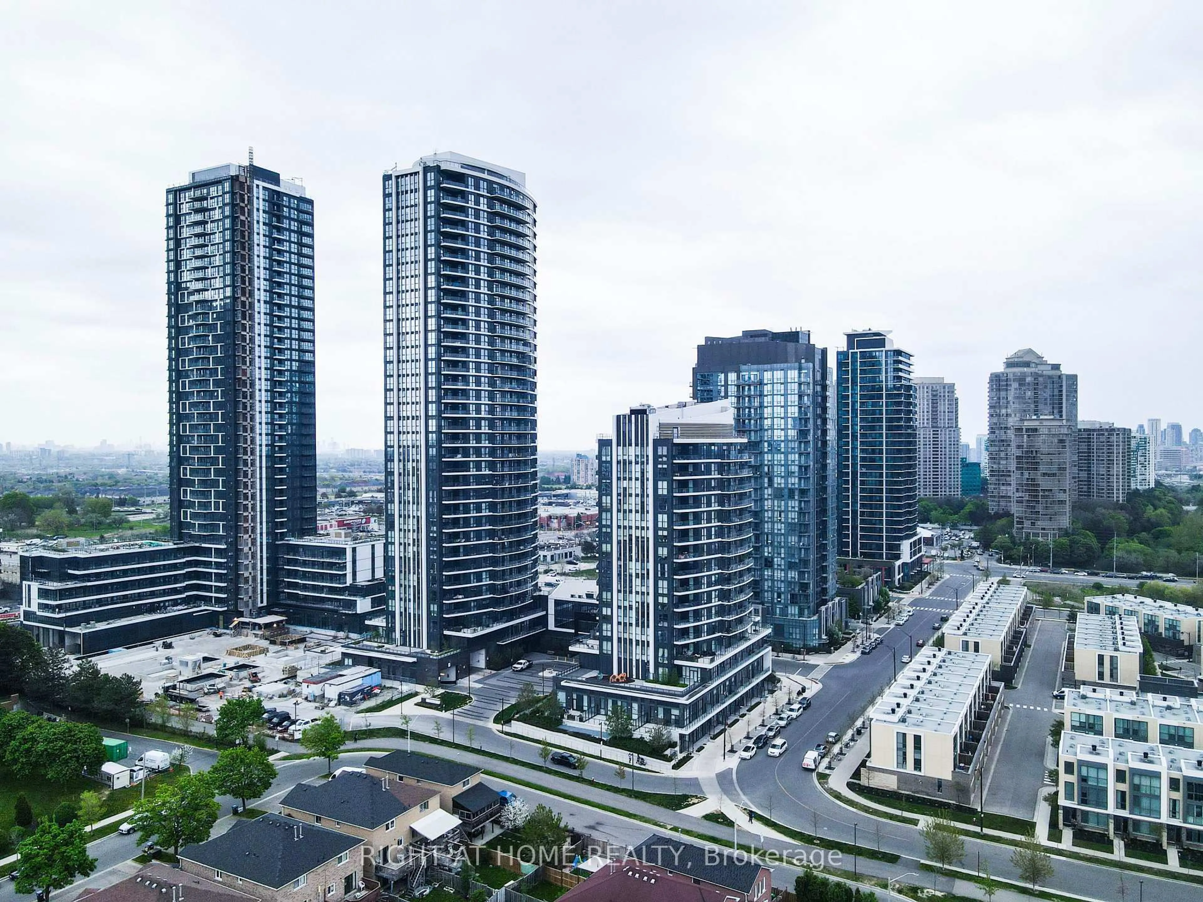 A pic from outside/outdoor area/front of a property/back of a property/a pic from drone, city buildings view from balcony for 35 WATERGARDEN Dr #417, Mississauga Ontario L5R 0G8
