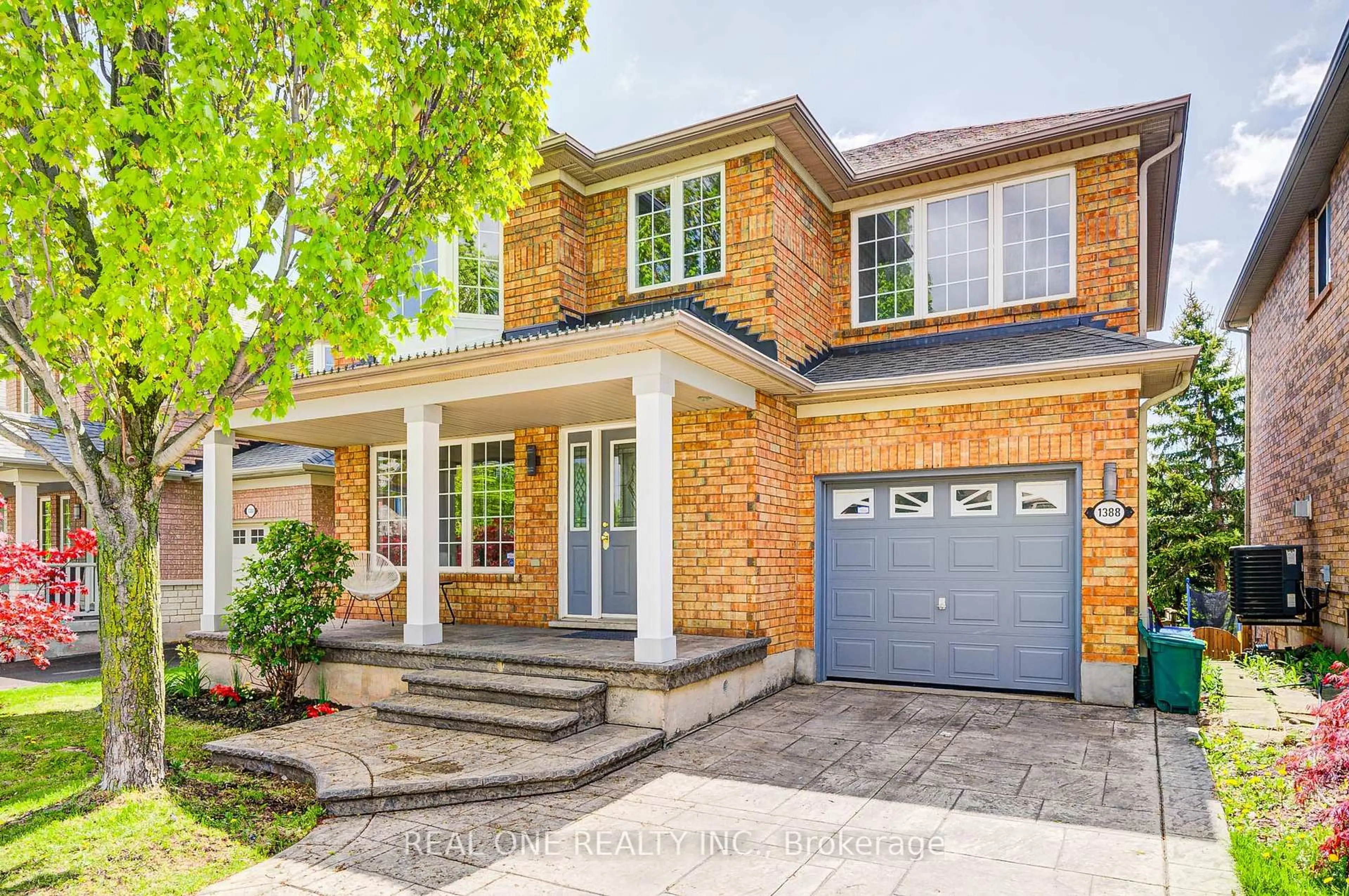 Home with brick exterior material, street for 1388 Weeping Willow Dr, Oakville Ontario L6M 4B6