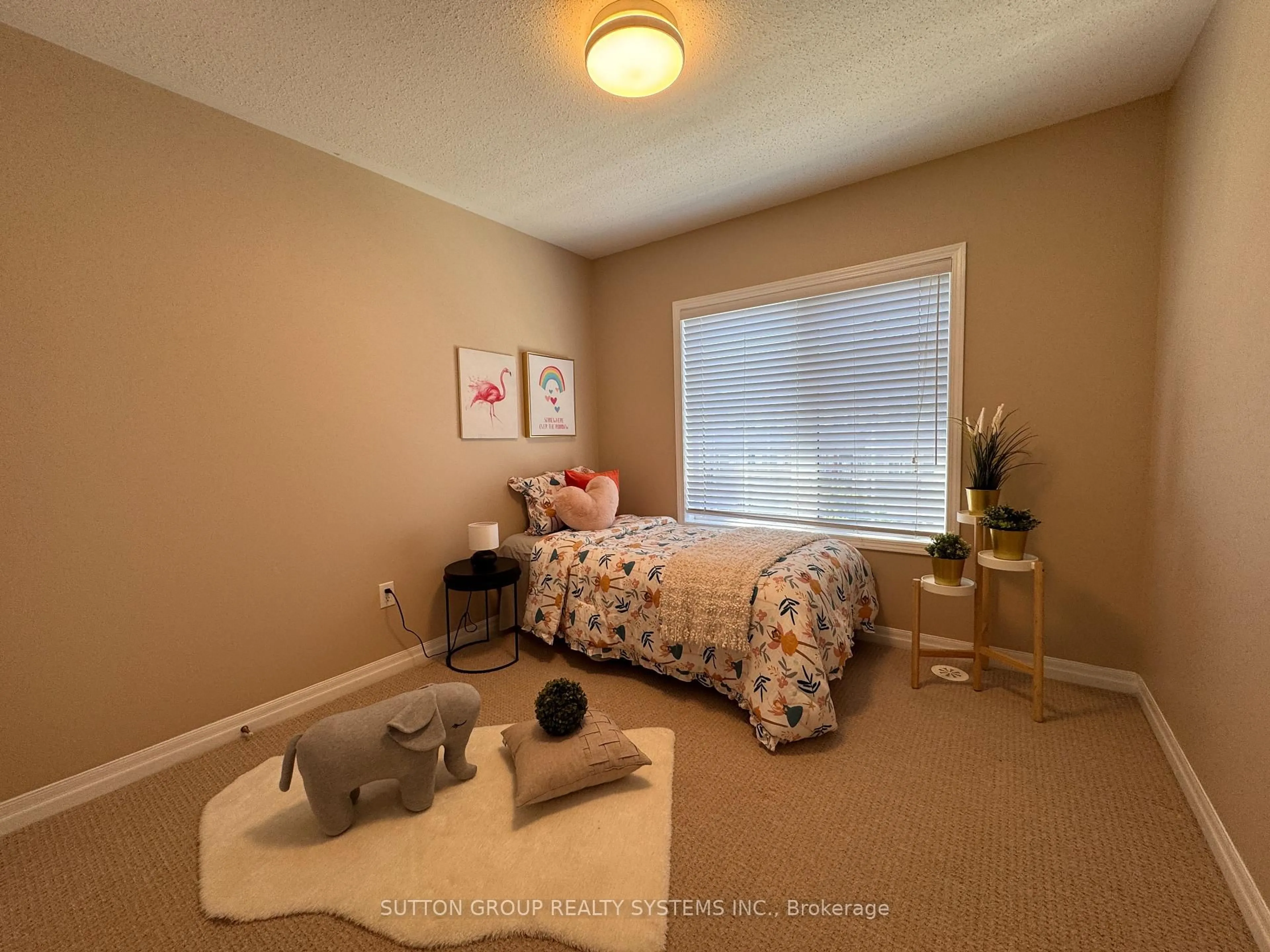 A pic of a room for 232 Betsy Dr, Oakville Ontario L6M 0V3
