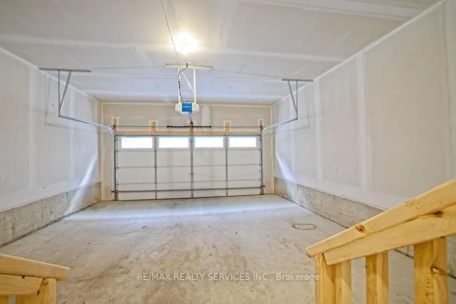 Additional property image - 284 Lagerfeld Dr