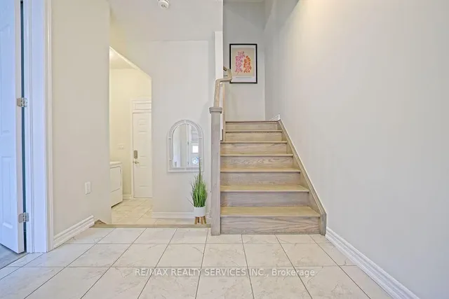Additional property image - 284 Lagerfeld Dr