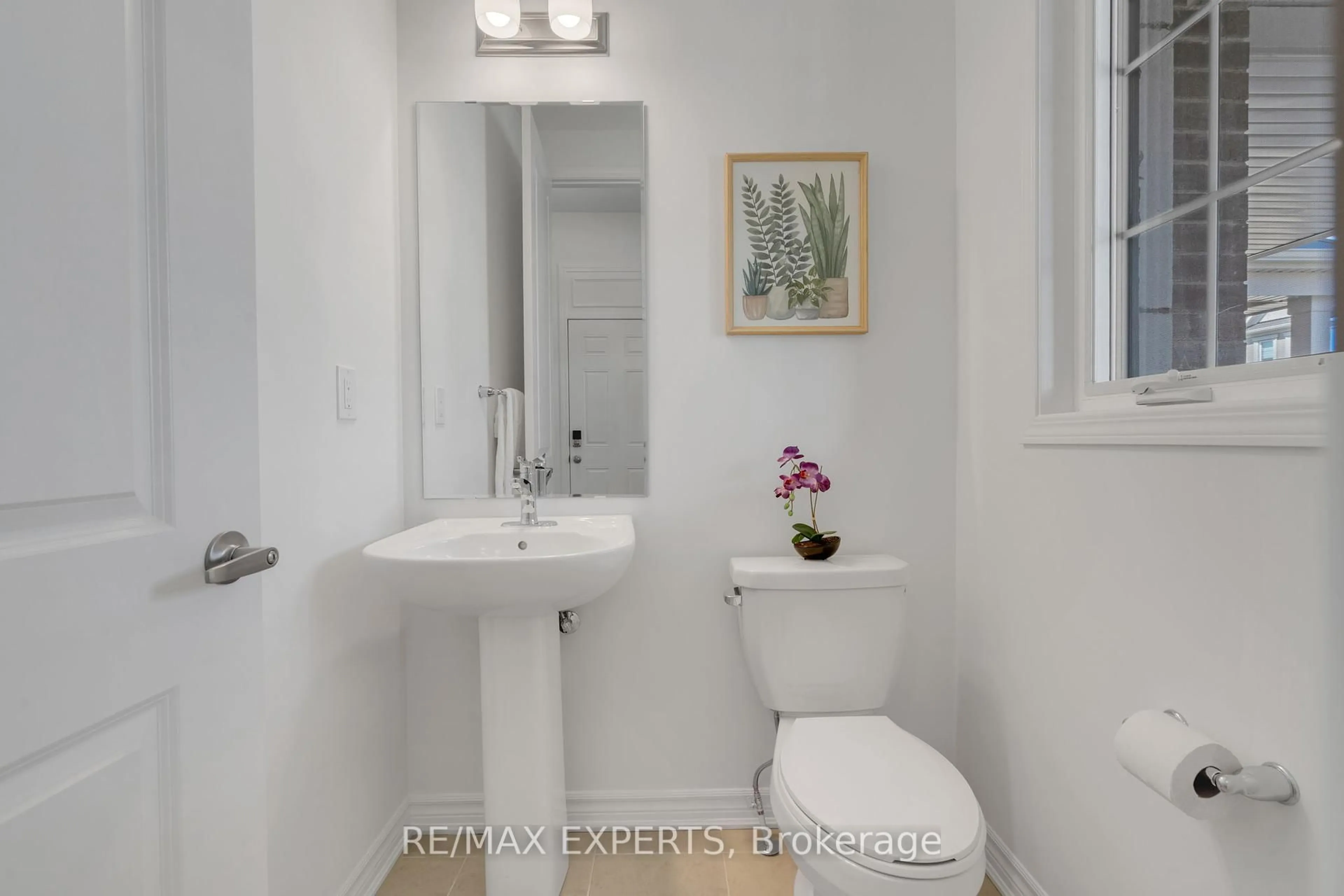 Standard bathroom, ceramic/tile floor for 294 Starflower Pl, Milton Ontario L9T 2X5